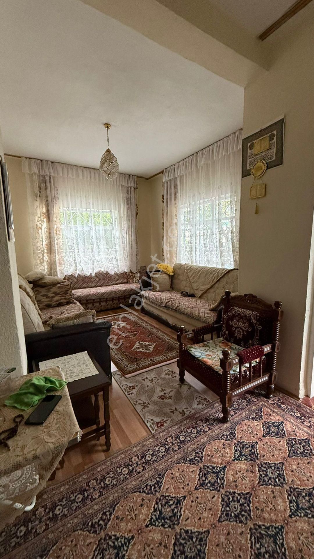 Öz Gaye Emlaktan Develi 90 Evlerde Satılık Yarı Müstakil Ev