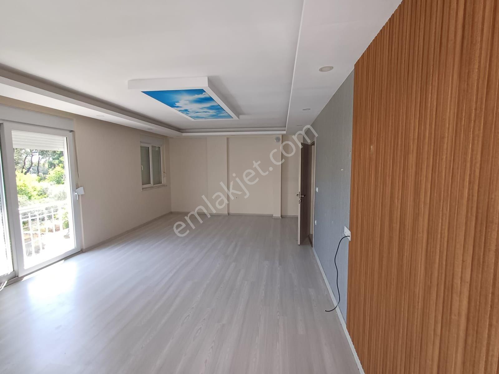 Kavaklı Mahallesinde Önü Açık Dubleks Daire