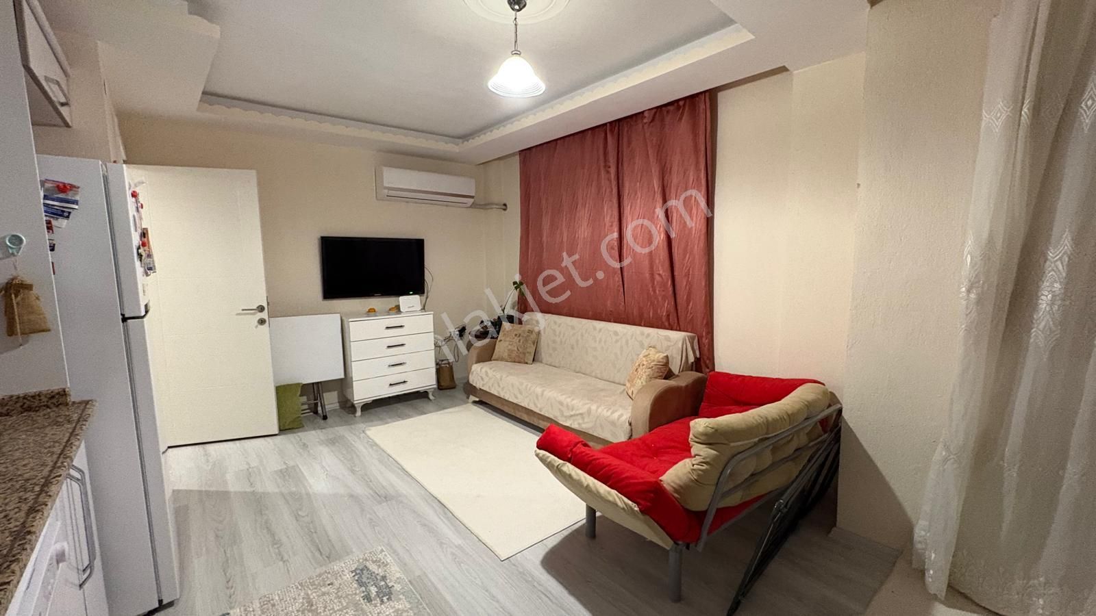 Efeler Mh. Karşıyaka Market Yakını 2+1 Açık Mutfak
