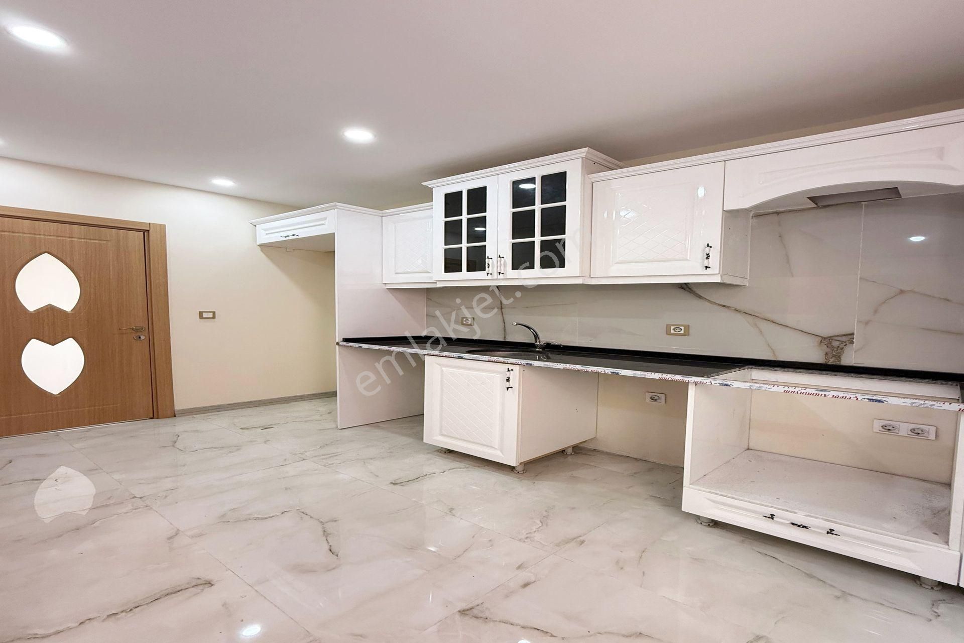 Metrobüse Yakın 3+1 Aileye Uygun Lüks Sıfır Satılık Daire - Görsel 3