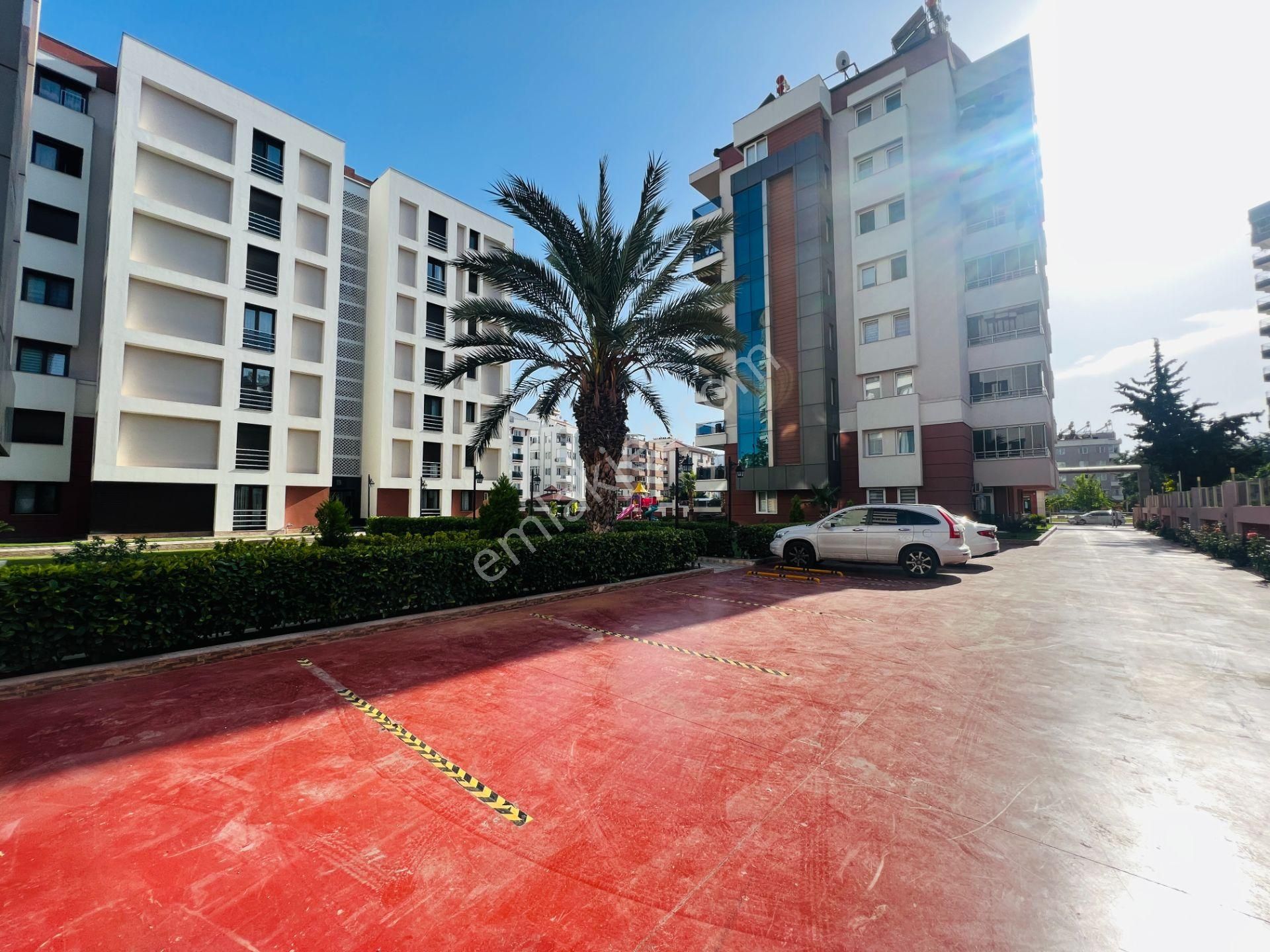 Meydankavağı Ünfa Residence 'de Geniş 3+1 Arakat Kiralık