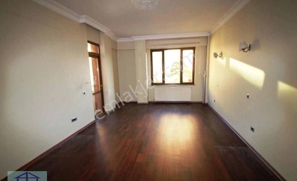 Elite’den Boğaz Manzaralı Ferah Daire - Görsel 21