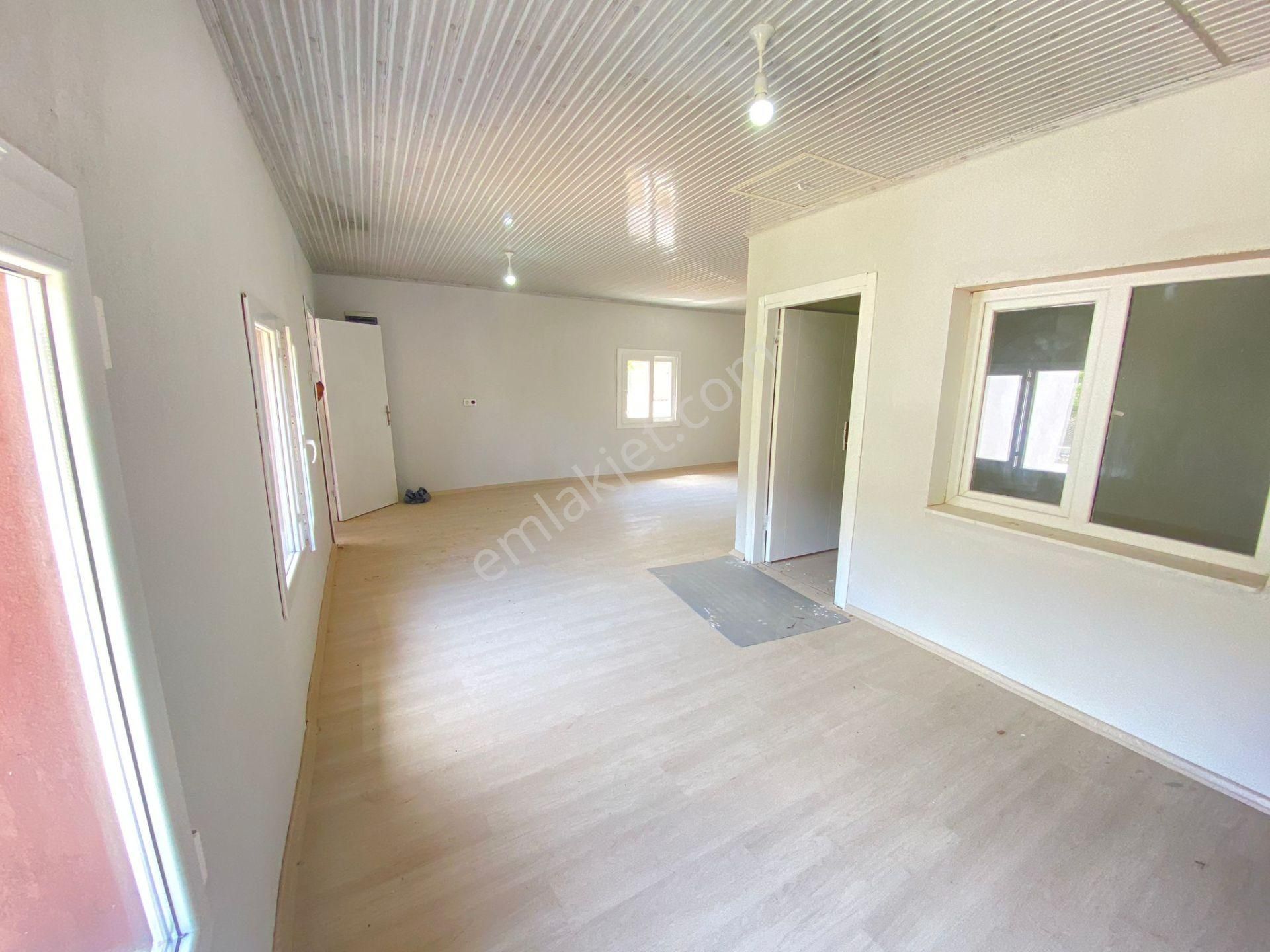 Gülcü Gayrimenkulden Beydağ Halıköy'de Satılık Bahçeli Müstakil Ev - Görsel 11