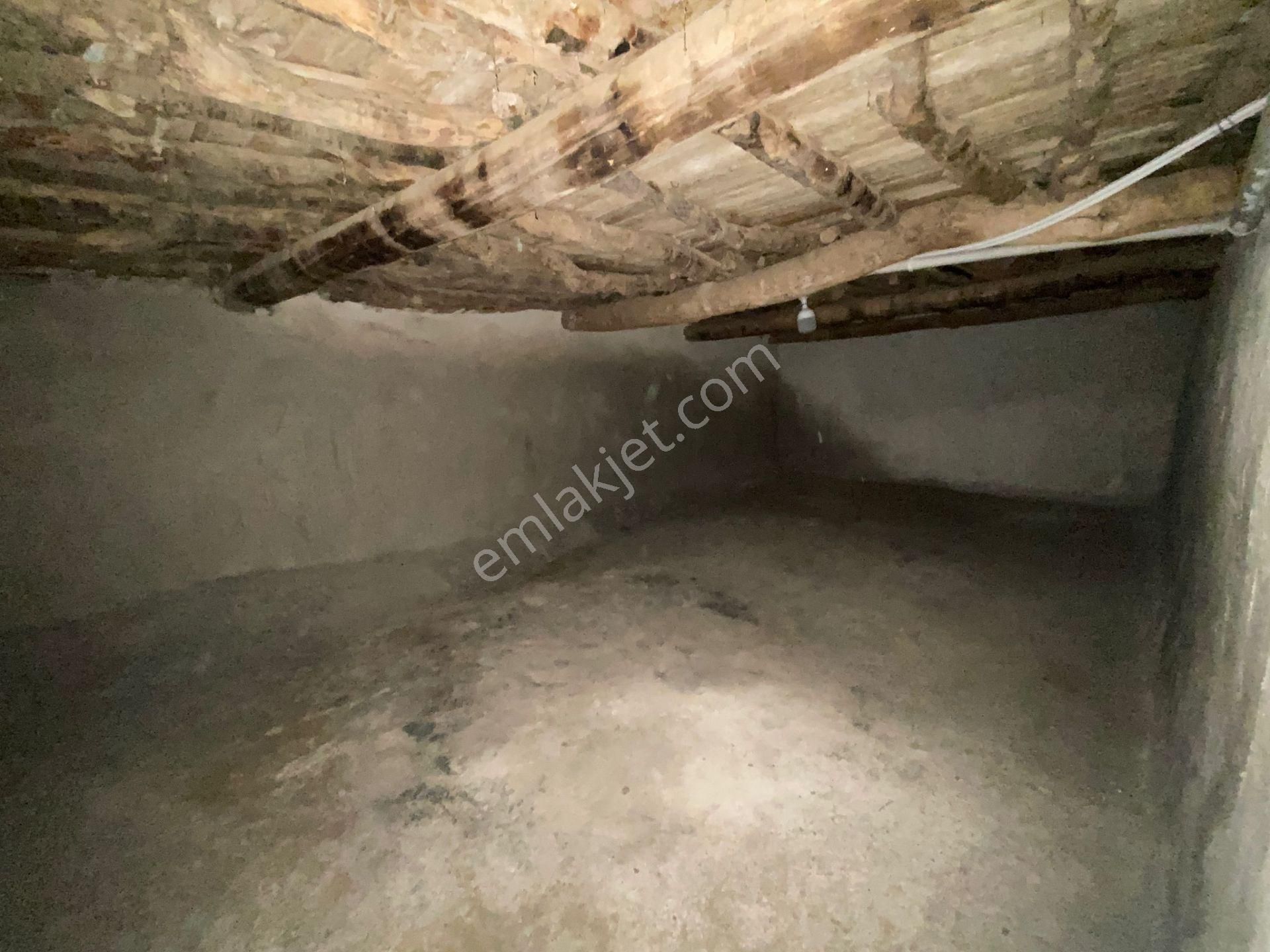 Gülcü Gayrimenkulden Beydağ Halıköy'de Satılık Bahçeli Müstakil Ev - Görsel 17