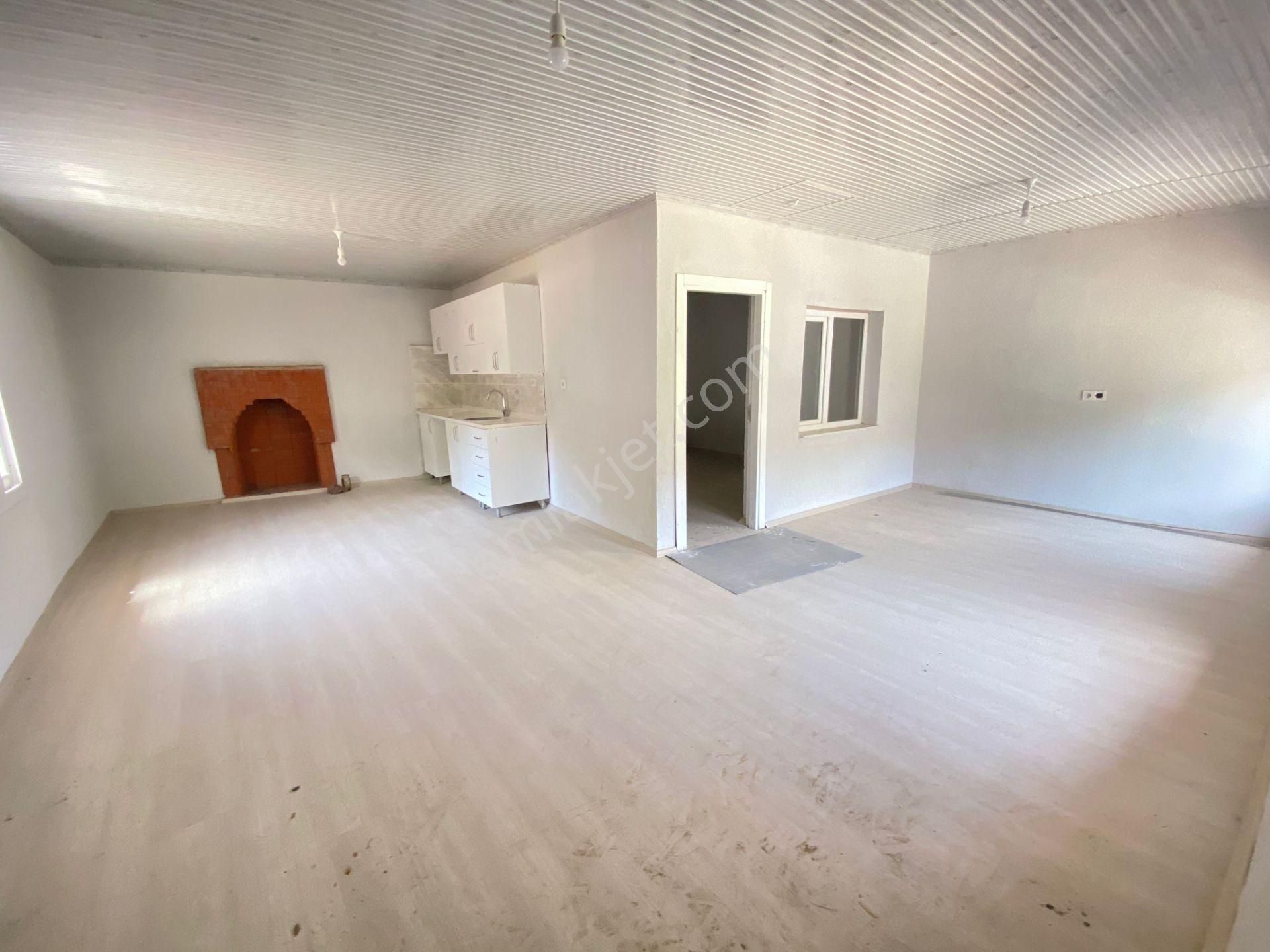 Gülcü Gayrimenkulden Beydağ Halıköy'de Satılık Bahçeli Müstakil Ev - Görsel 12