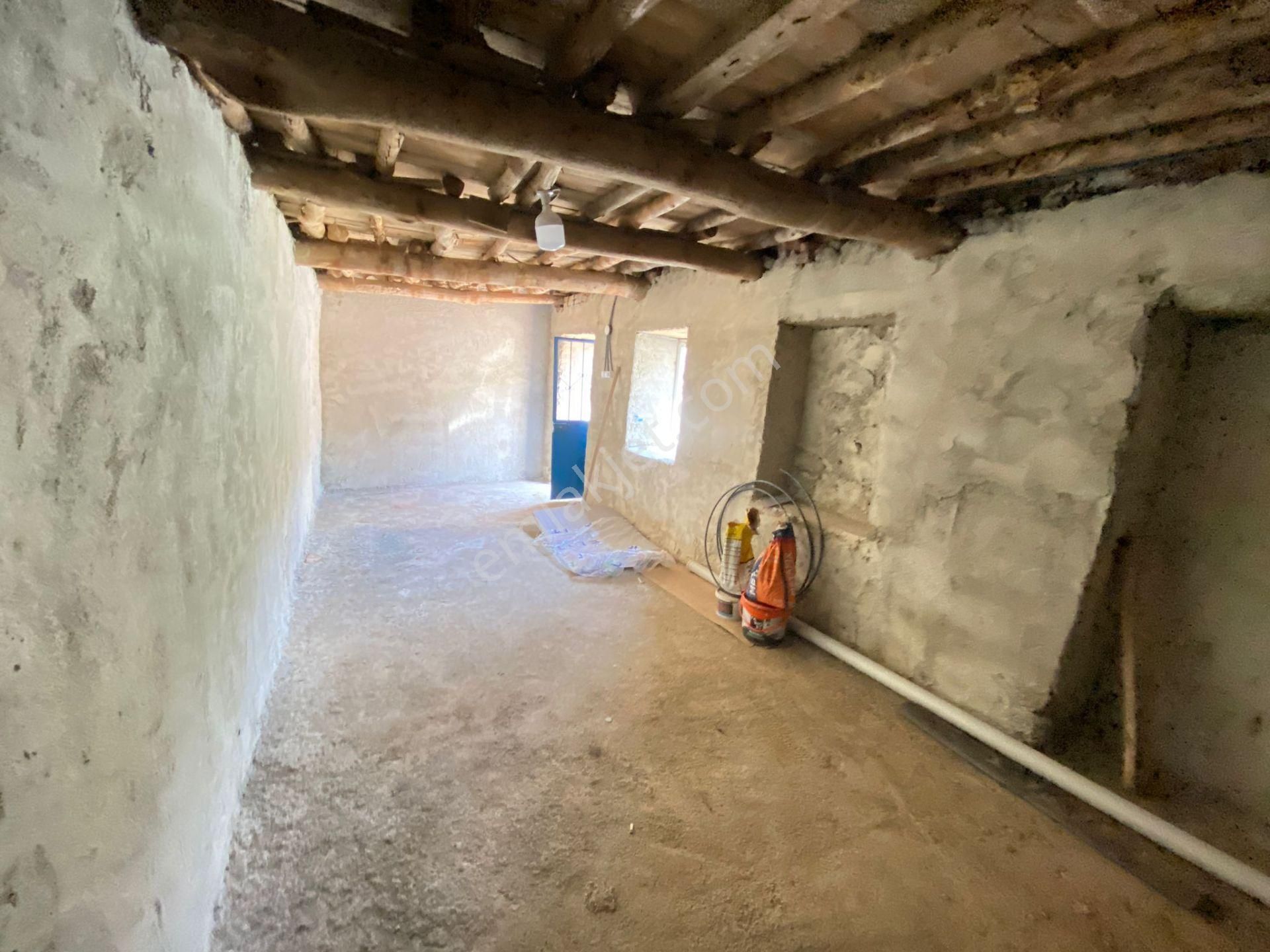 Gülcü Gayrimenkulden Beydağ Halıköy'de Satılık Bahçeli Müstakil Ev - Görsel 20