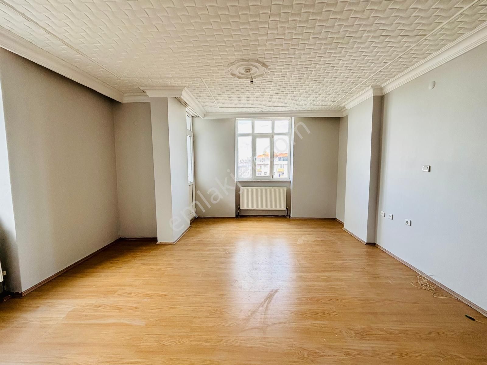 Güven'den Çerkezköyde Şehrin Göbeğinde Ön Cephe İskanlı Daire
