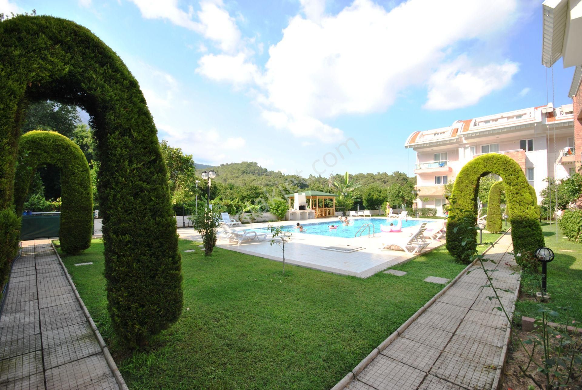 Kemer Arslanbucak'ta Uygun Fiyatlı Satılık 1+1 Eşyalı Daire