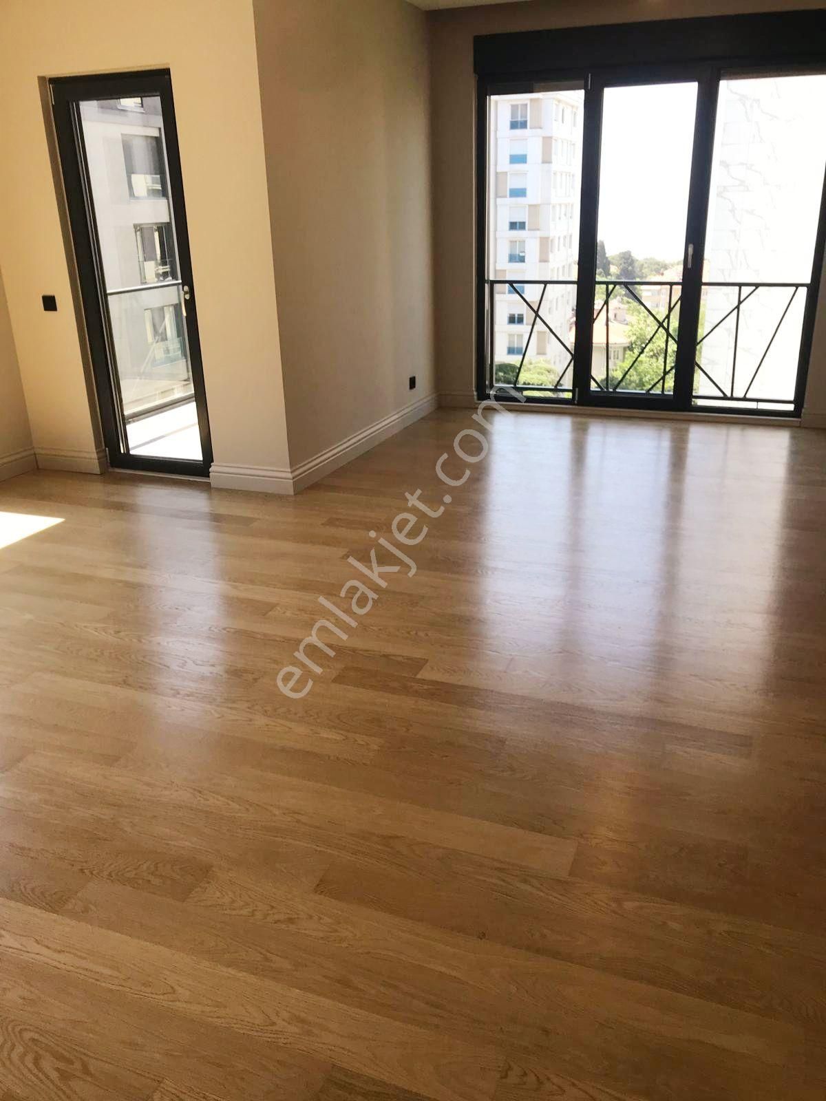 Suadiye Sahil'de Deniz Manzaralı Balkonlu 105 Net 3+1 Daire - Görsel 3