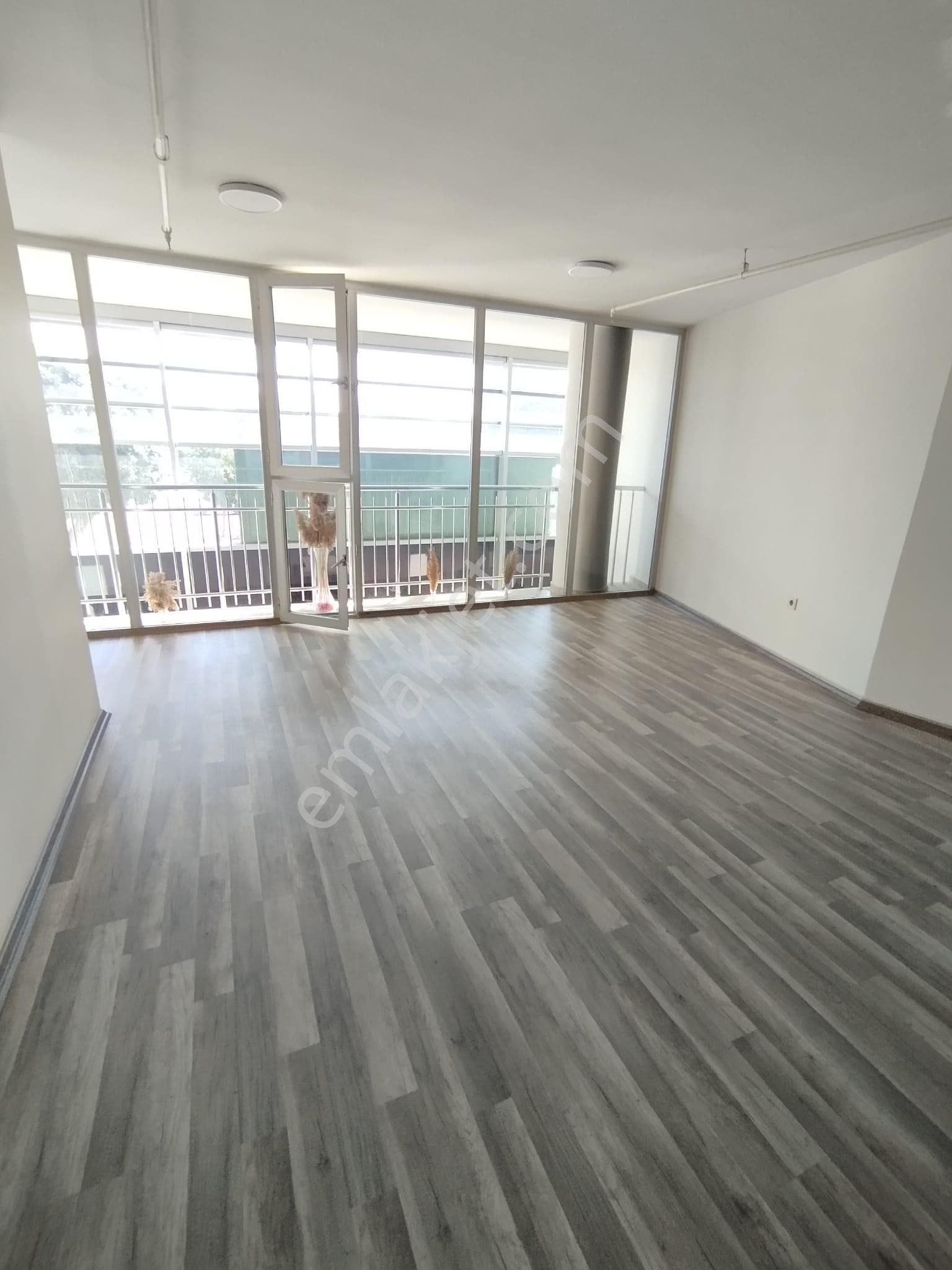 Yeni Valilik Yolunda Bulvar Üzerinde Yeni Binada 130m2 Zemin Ve 1.katlı Kiralık İşyeri