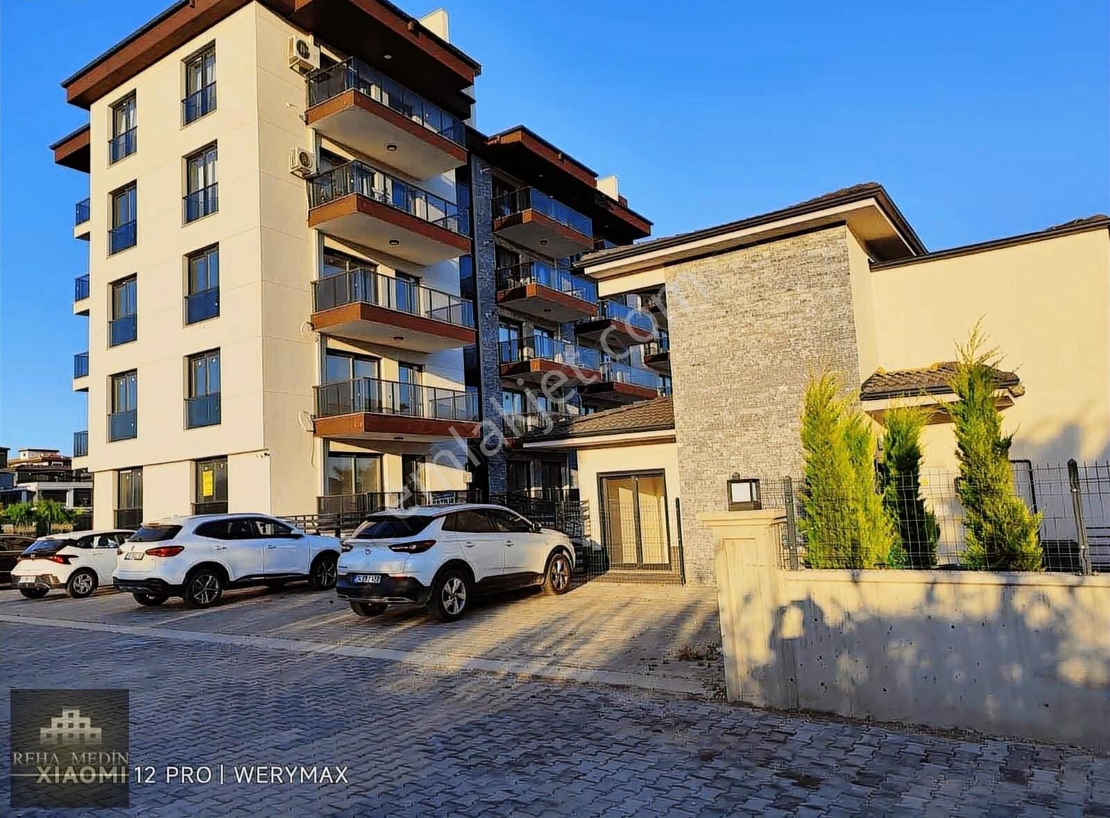 Torbalı Ayrancılar İnönü Mh Havuzlu Sitede Satılık Daireler