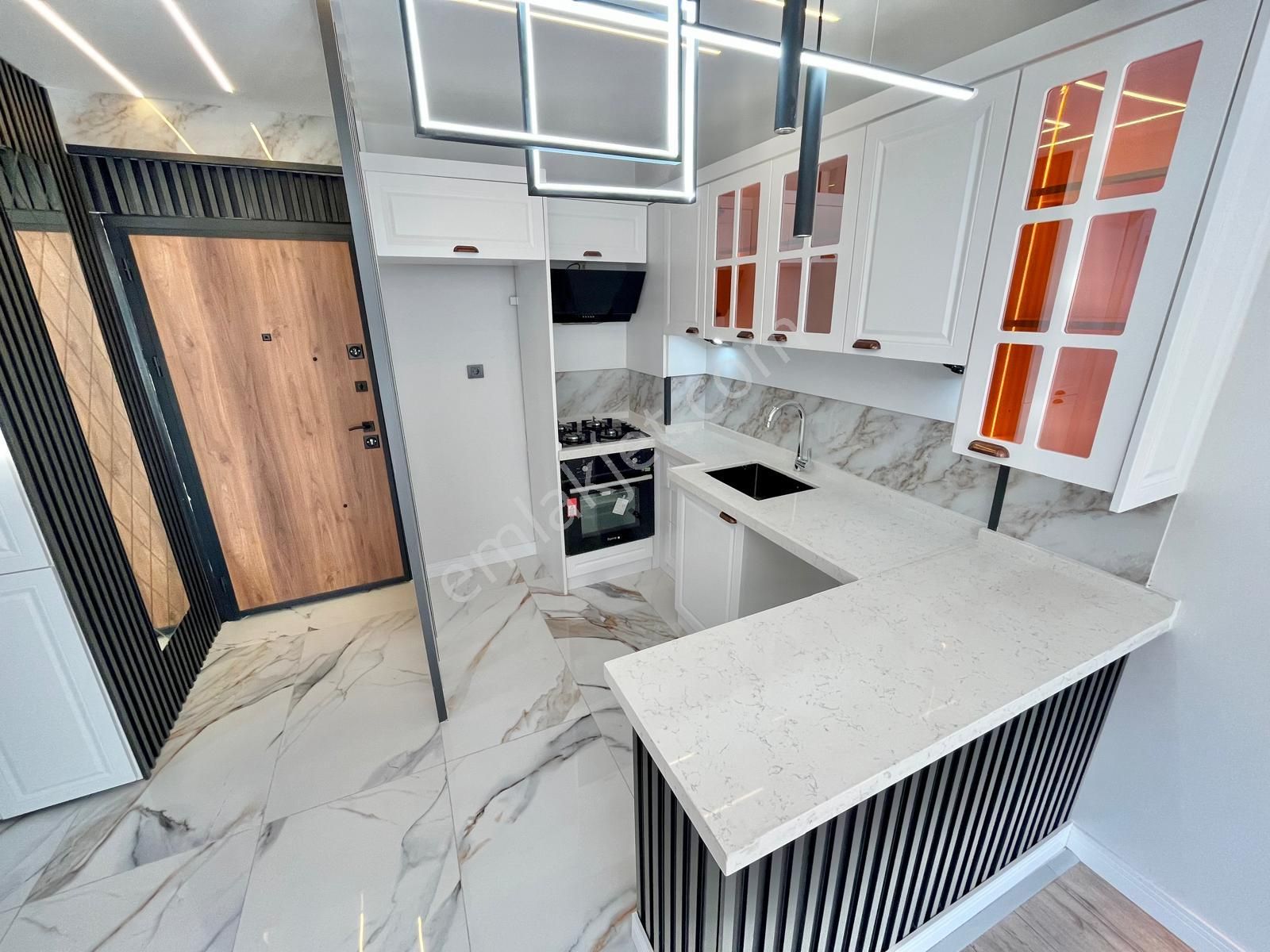 Gümüş'den Akçay Merkezde Denize 200mt Muhteşem Konumda 2+1 Daire