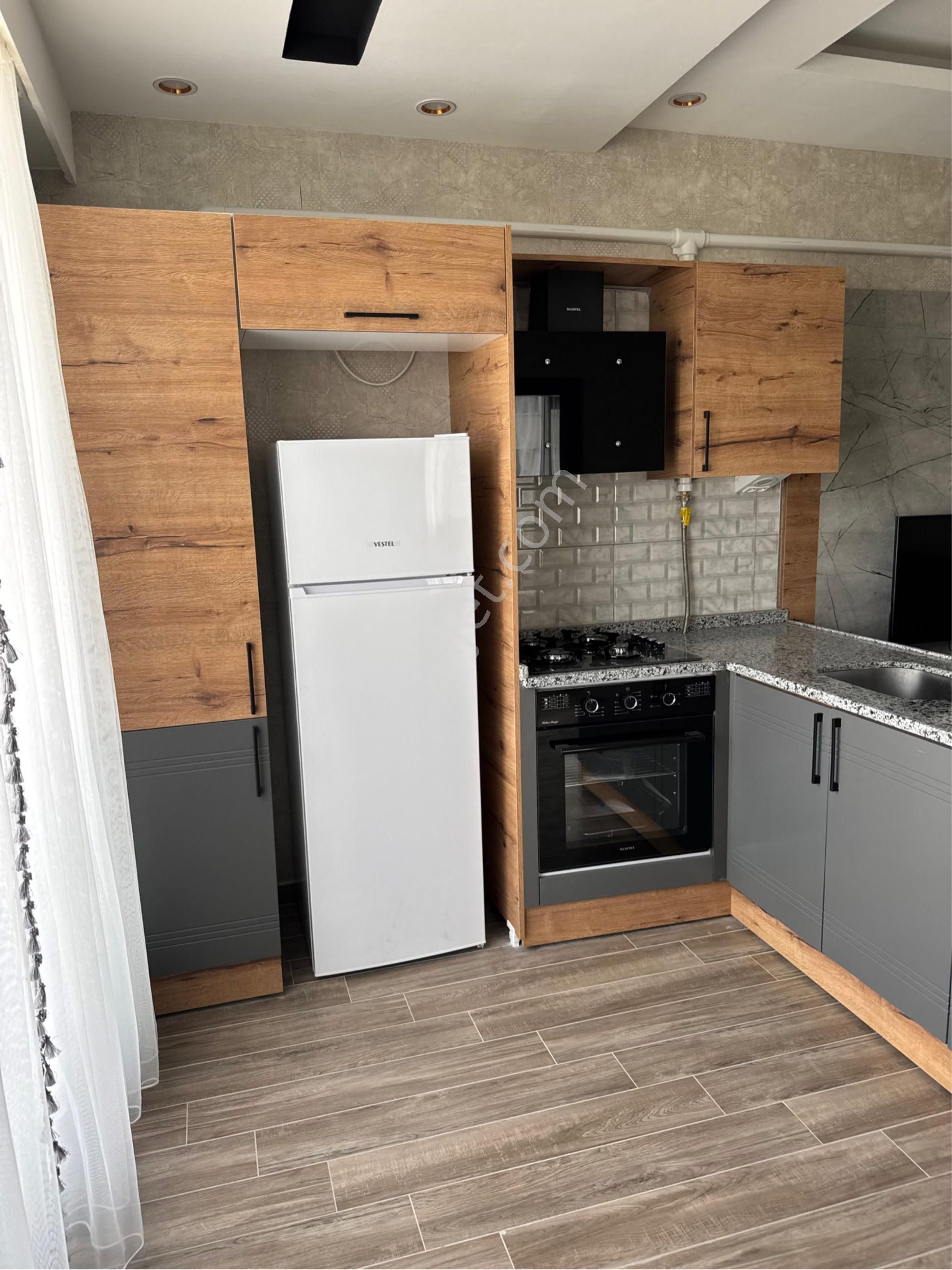 Barış Emlaktan Karşıyakada Kiralık 1+1 Eşyalı Daire