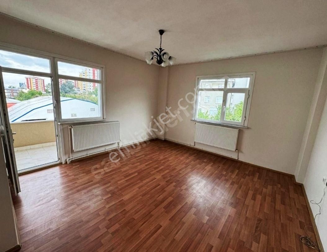 Mertcan Dan Kartal Metroya Yürüme Arakat 2+1 Fırsat Kiralık