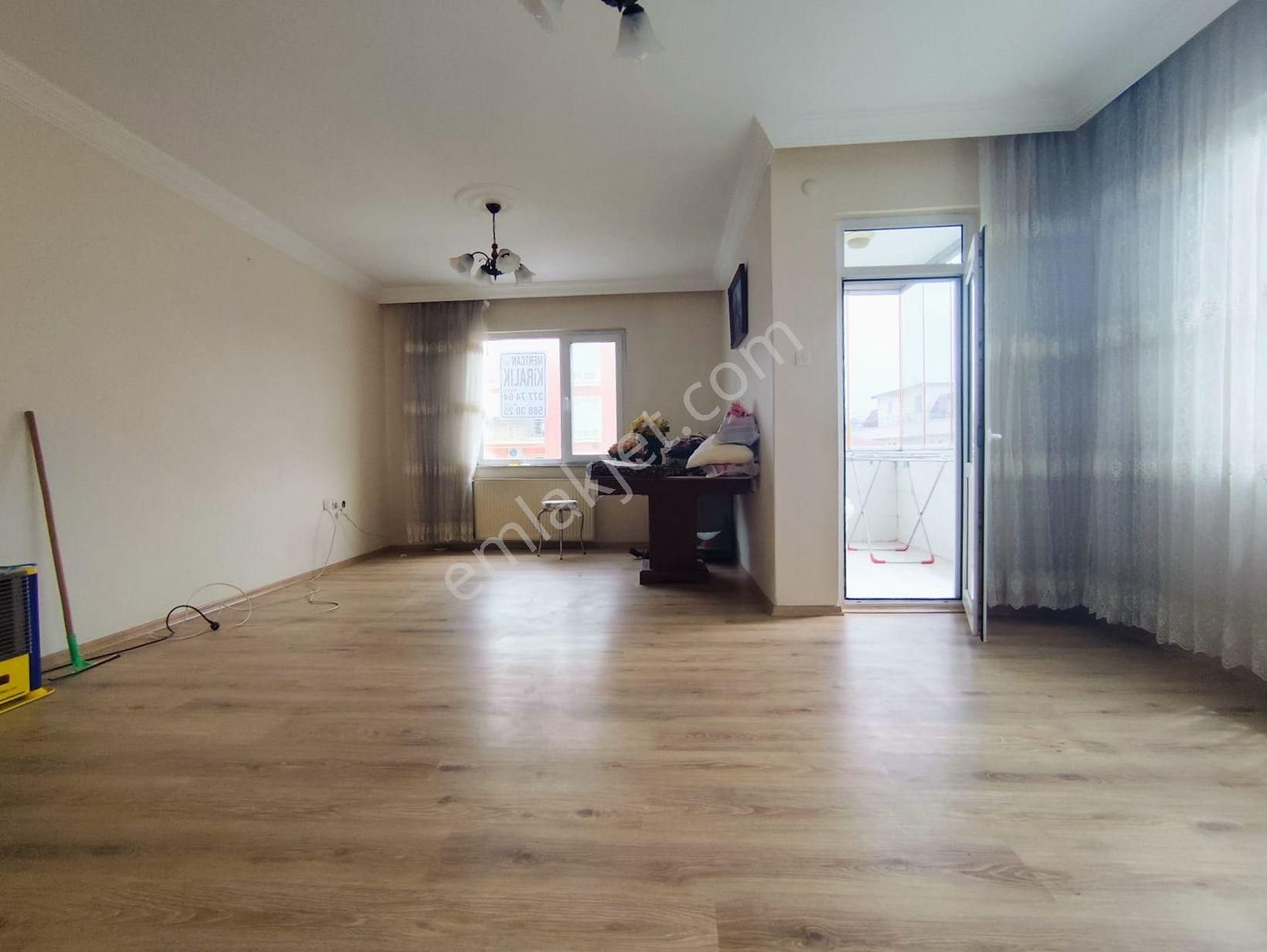 Adnan Kahveci Metroya Yürüme Arakat 3+1 Kapalı Balkonlu Kiralık