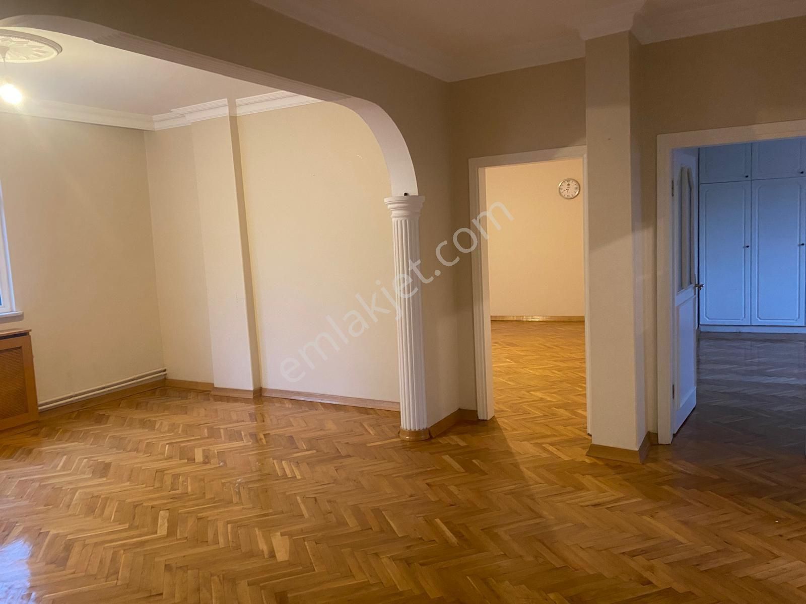 Sarıyer Tarabya Üstü Mahallesinde 3+1 Kiralık Daire.