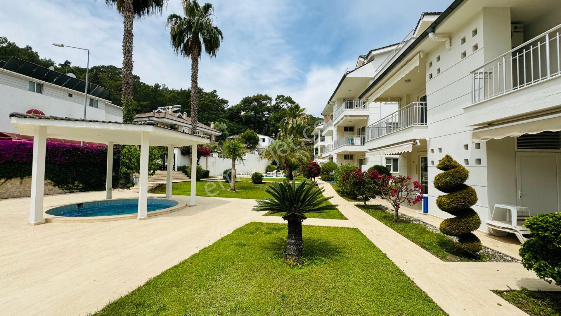 Kemer Merkezde Satılık Geniş Daire(kemer De En Merkezi Konum)