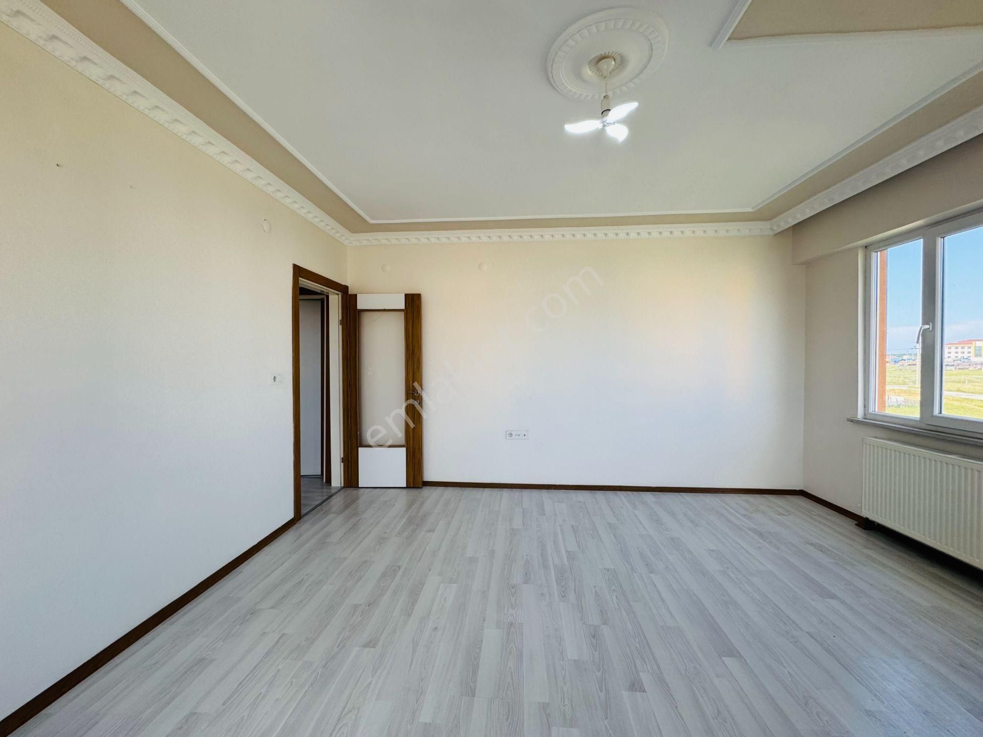 Güven'den Kapaklıda Kombili,ankastreli,iskanlı Ara Kat 2+1 Daire