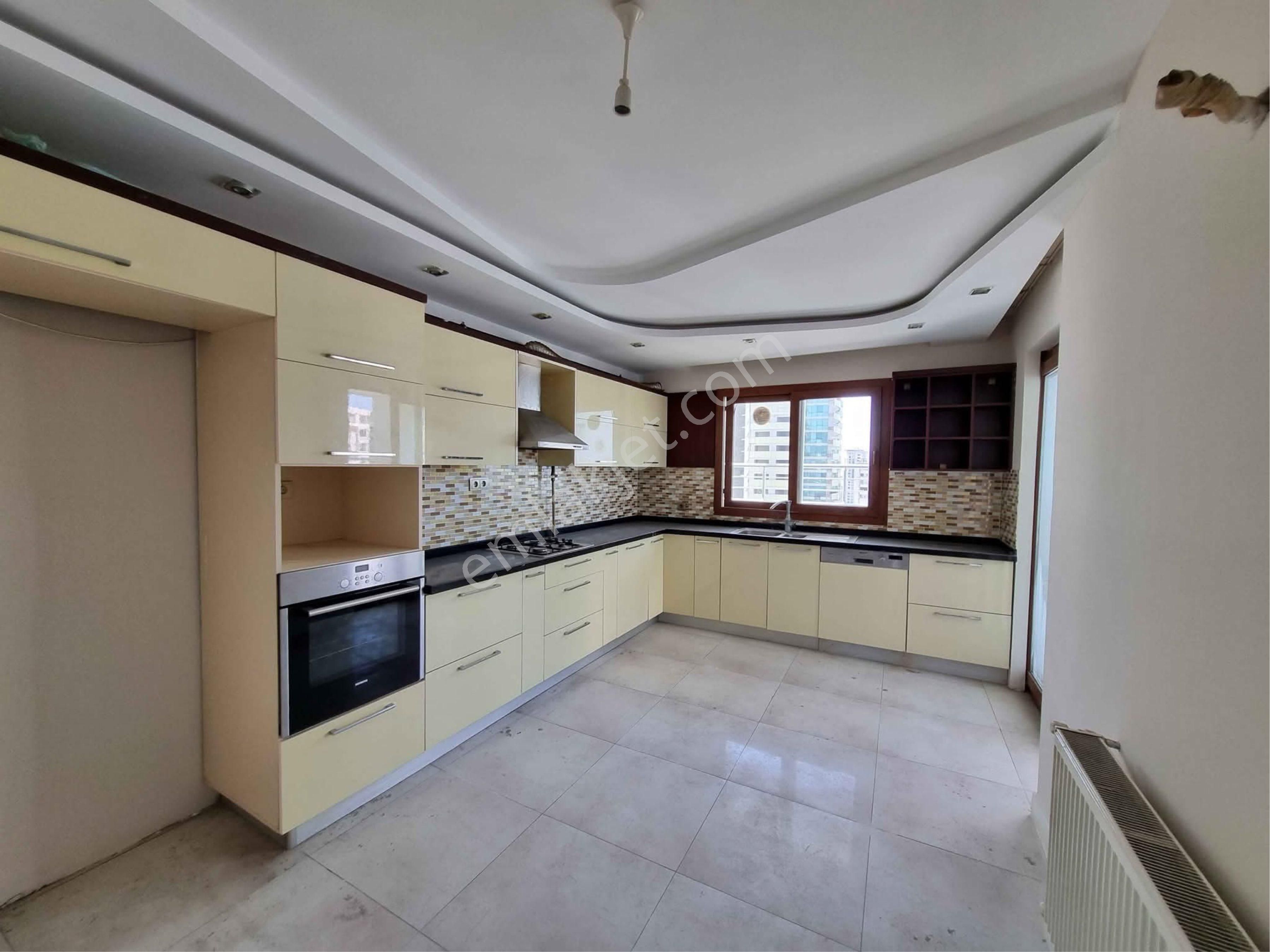 Pınar Mahallesi’nde Havuzlu Sitede 4+1 Lüks Kiralık Daire – Full Donanımlı!