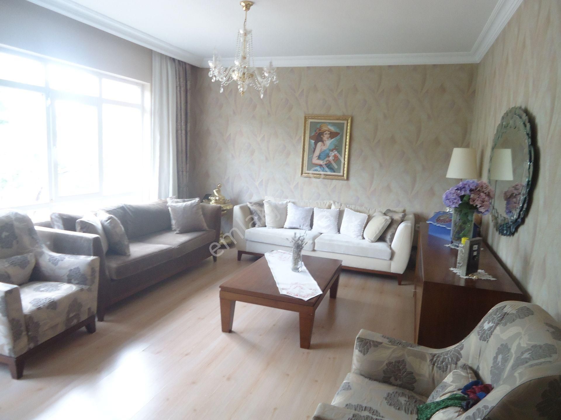 Salon Bağımsız 3+1 Satılık Daire Gizem Emlaktan