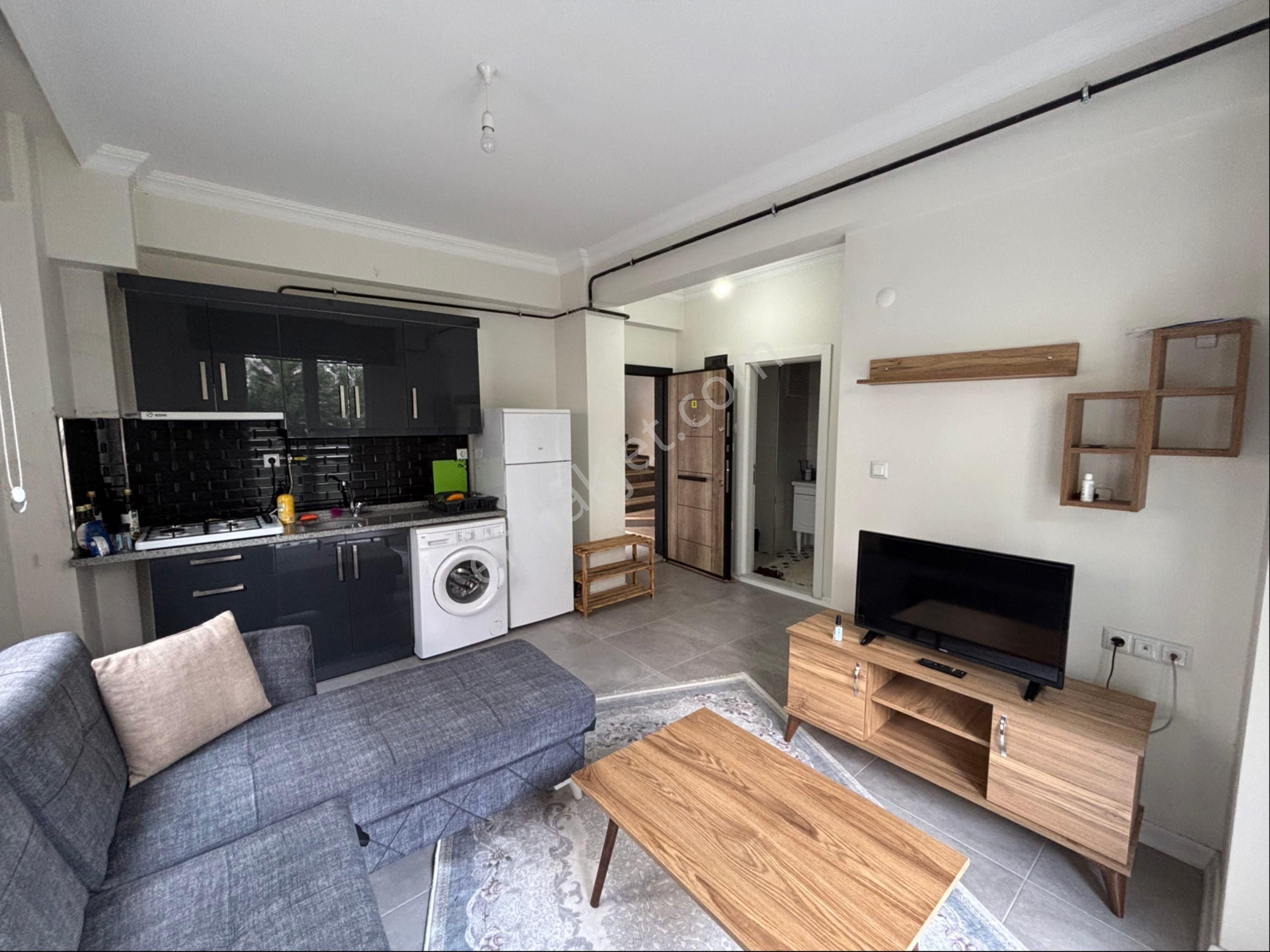 Remax Hür Müge Ergün Aydaş'tan 1+1 Eşyalı Kiralık Daire