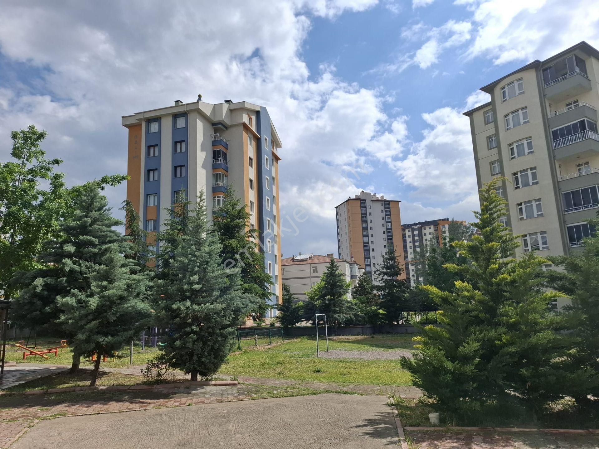 Melikgazi Esenyurt Mahallesinde Kiralık 3+1 Daire