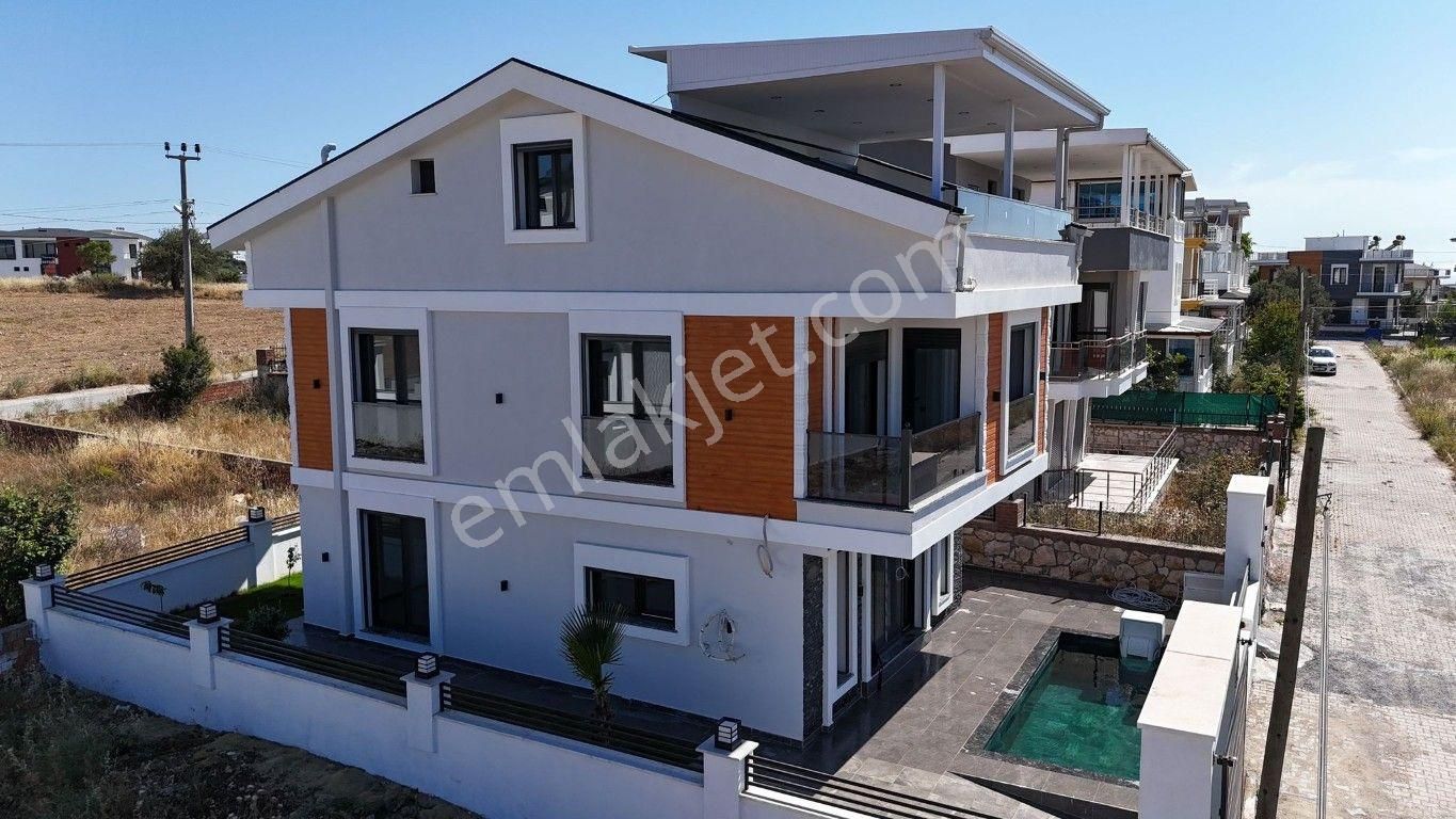 Didim Hisarda Satılık 5+1 Müstakil Villa