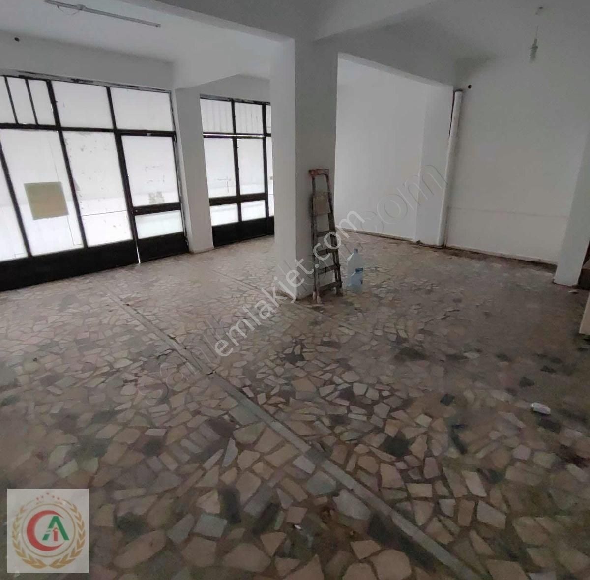 Akdoğan Gayrimnkl 50.yıl Mah Tramvaya Yakın Kiralık Giriş Dükkan