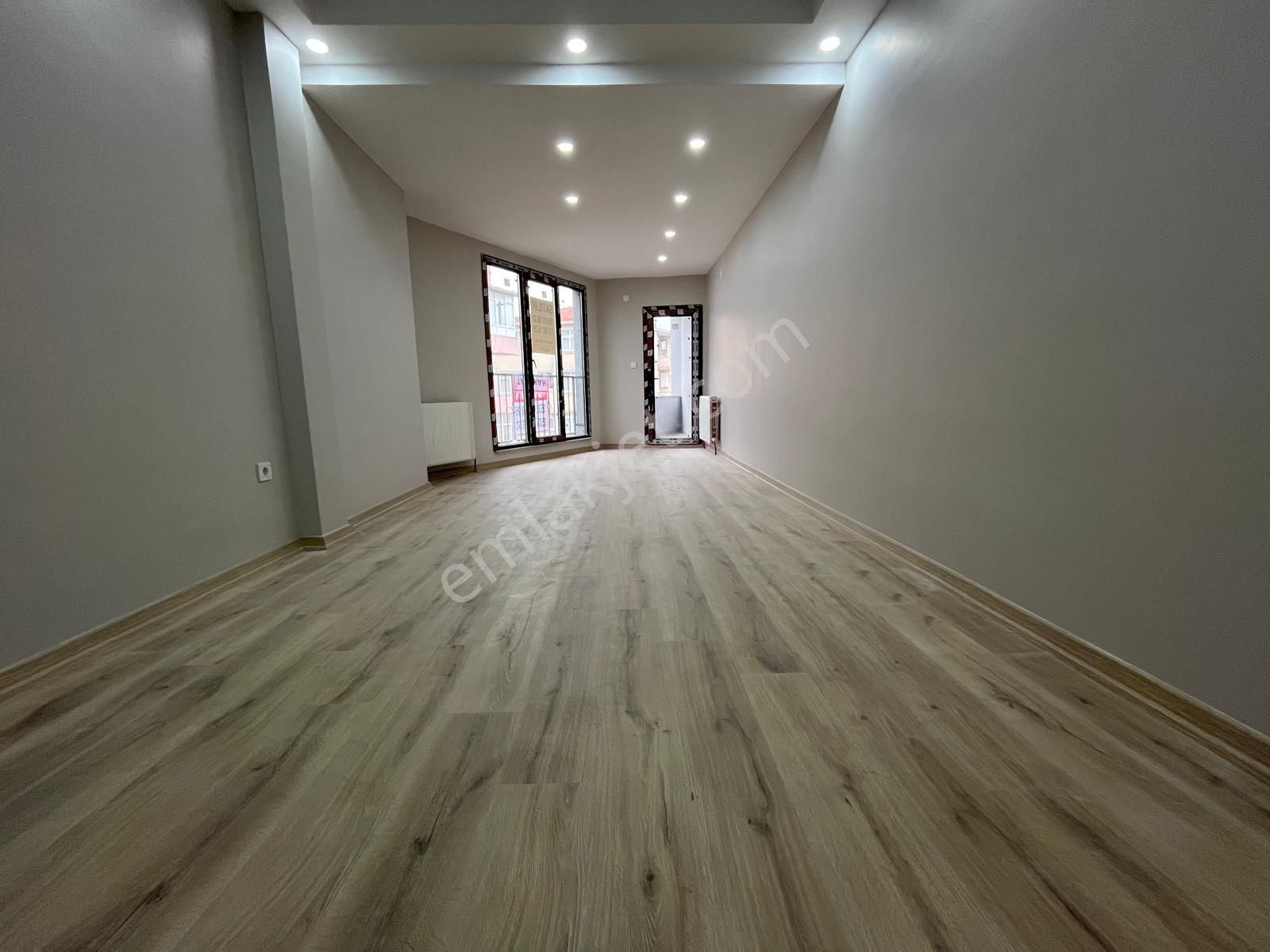 Bahçelievler Cumhuriyet Mah Satılık Sıfır 1+1 Daire 4.arakat