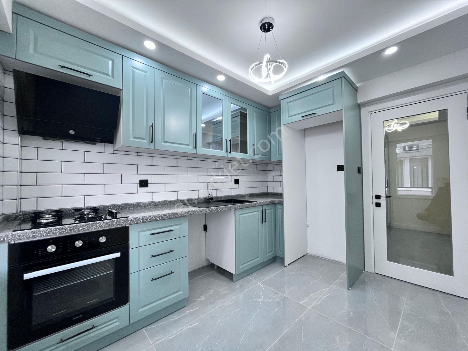 Parstan Akçayda Ön Cephe Ayrı Mutfak Modern Tasarım 3+1 Daire