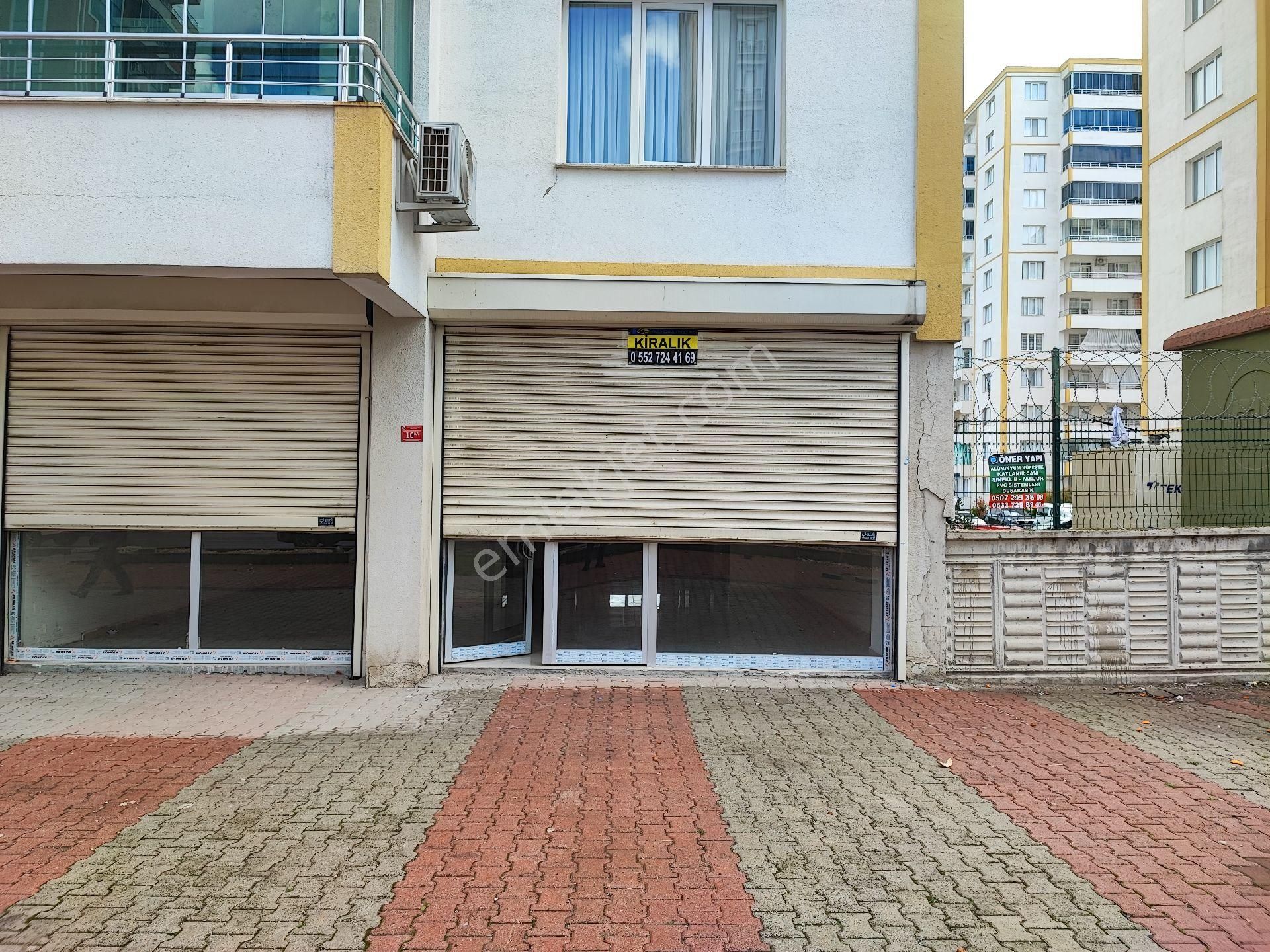 Fabrika Mahallesi'nde Kiralık 240 Mt Dükkan