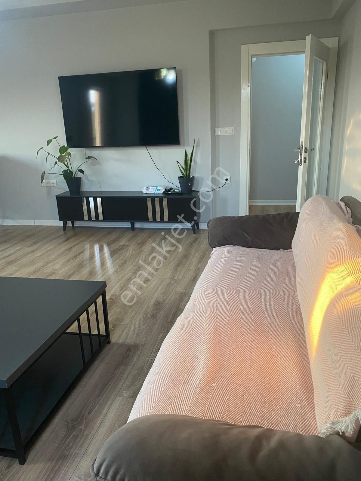 Başkent Hastane Yakını Kiralık Ara Kat Daire