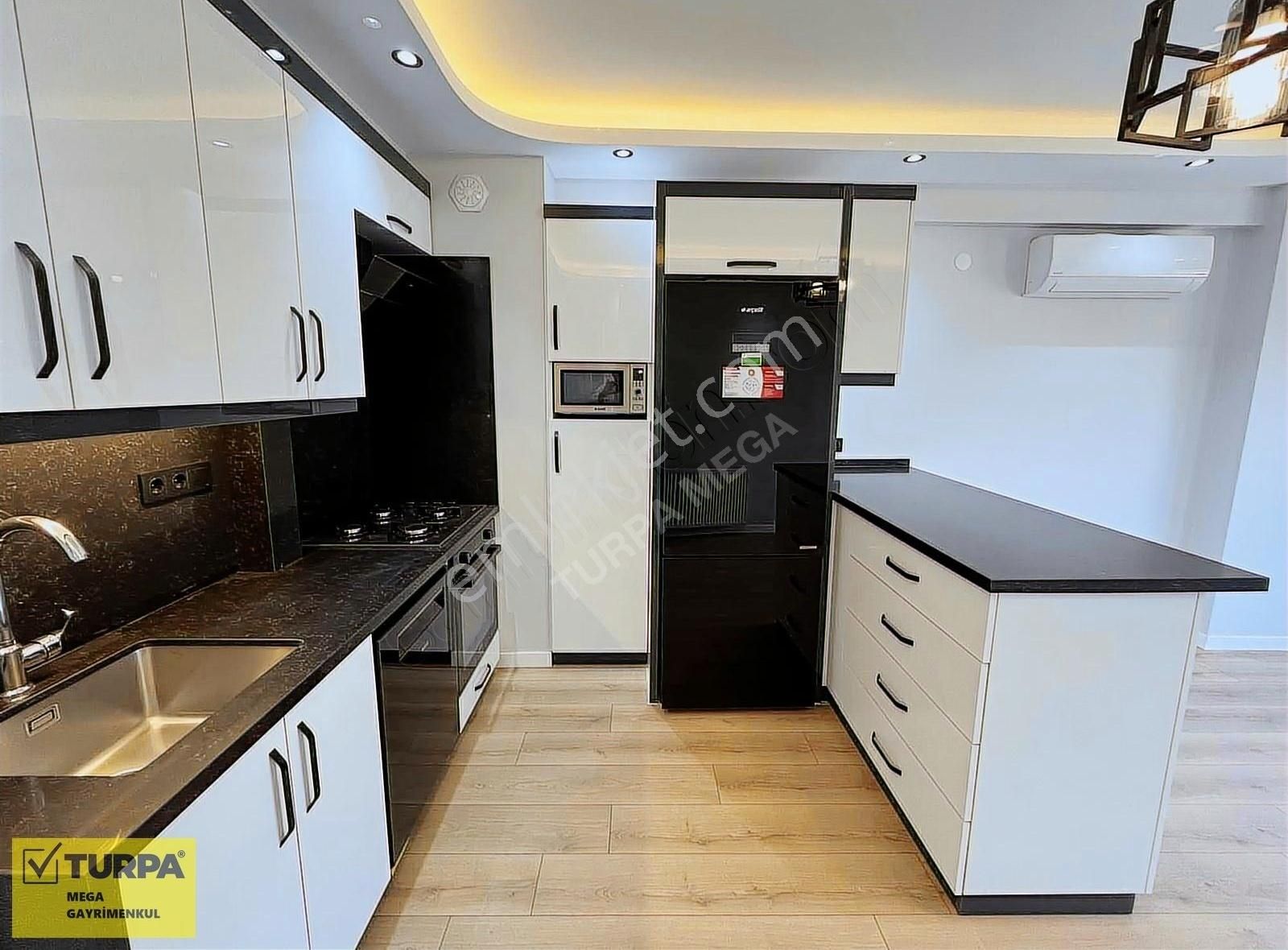 Karşıyaka Nergiz Satılık Park Cepheli 5 Yıllık Ara Kat 3+1 Daire