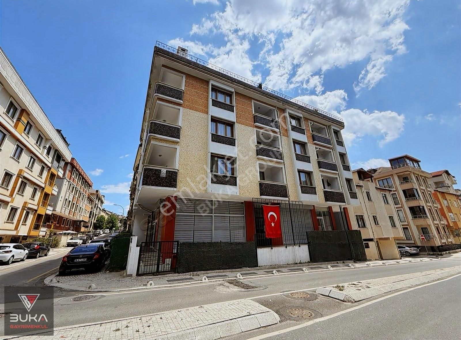 Üsküdar'da Merkezi Lokasyonda Eşyalı 1+0 Kiralık Daire