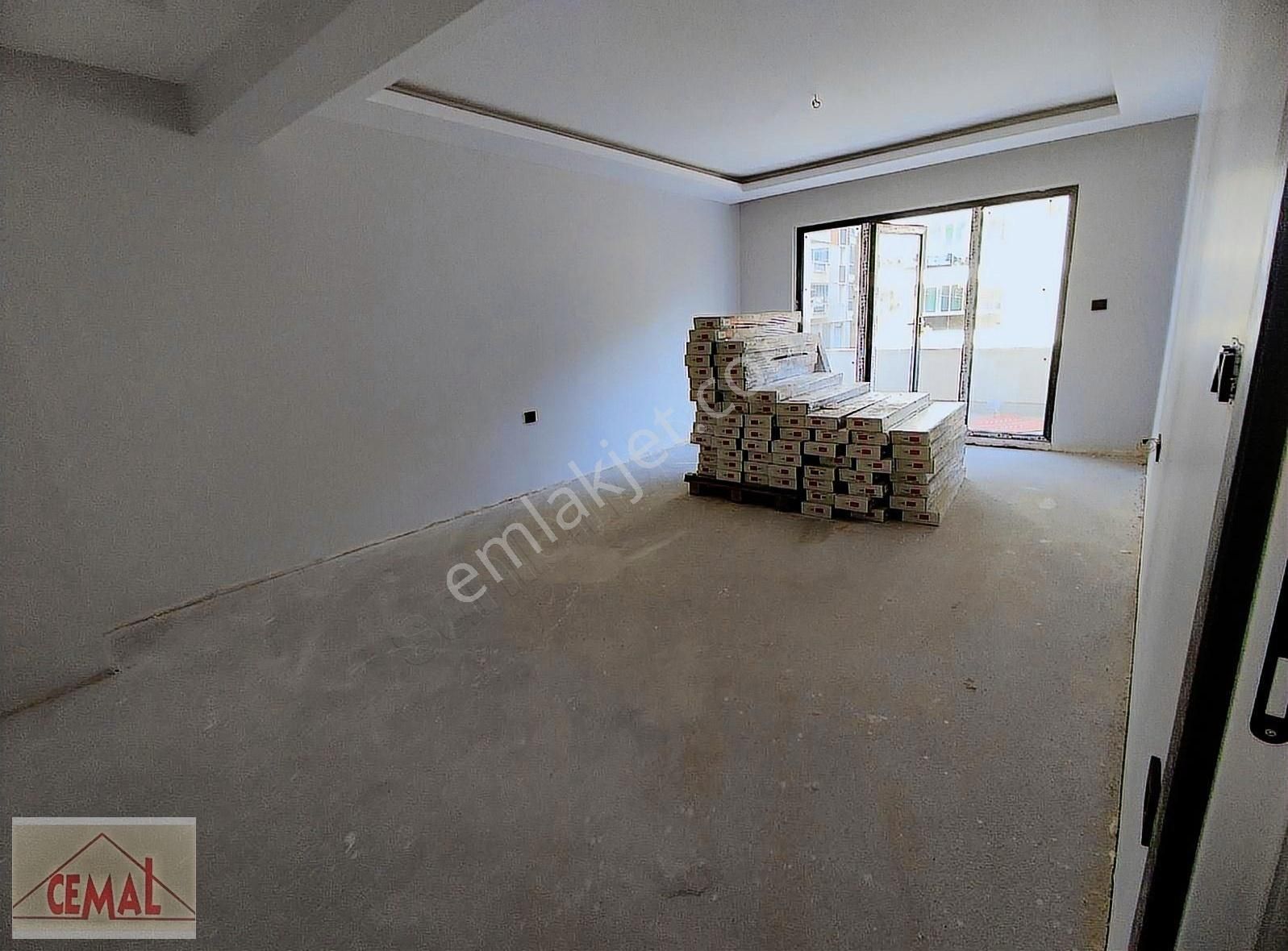Cemal Emlak Bursa Gemlik Hisar=sıfır Yerden İsitma Asansör 3+1