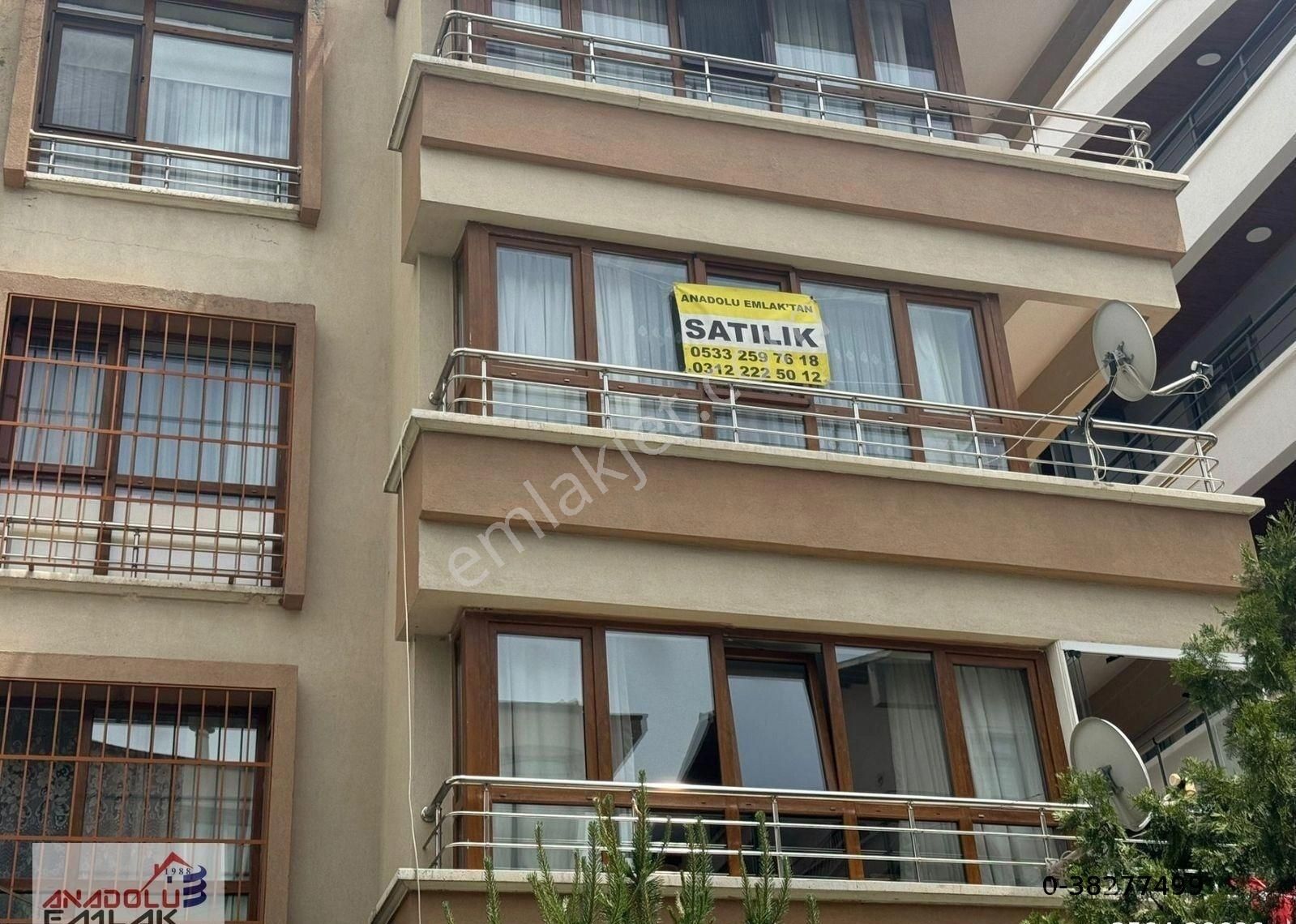 Bahçelievlerde 2+1 Ön Orta Katta 15 Yıllık Binada