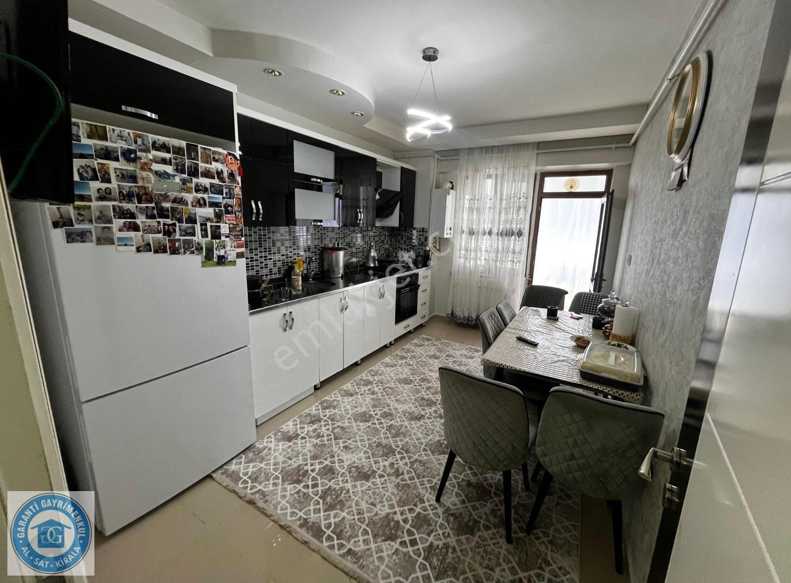 Piyale Park Düğün Salonu Cad.ful Bakımlı Satılık 3+1 Daire