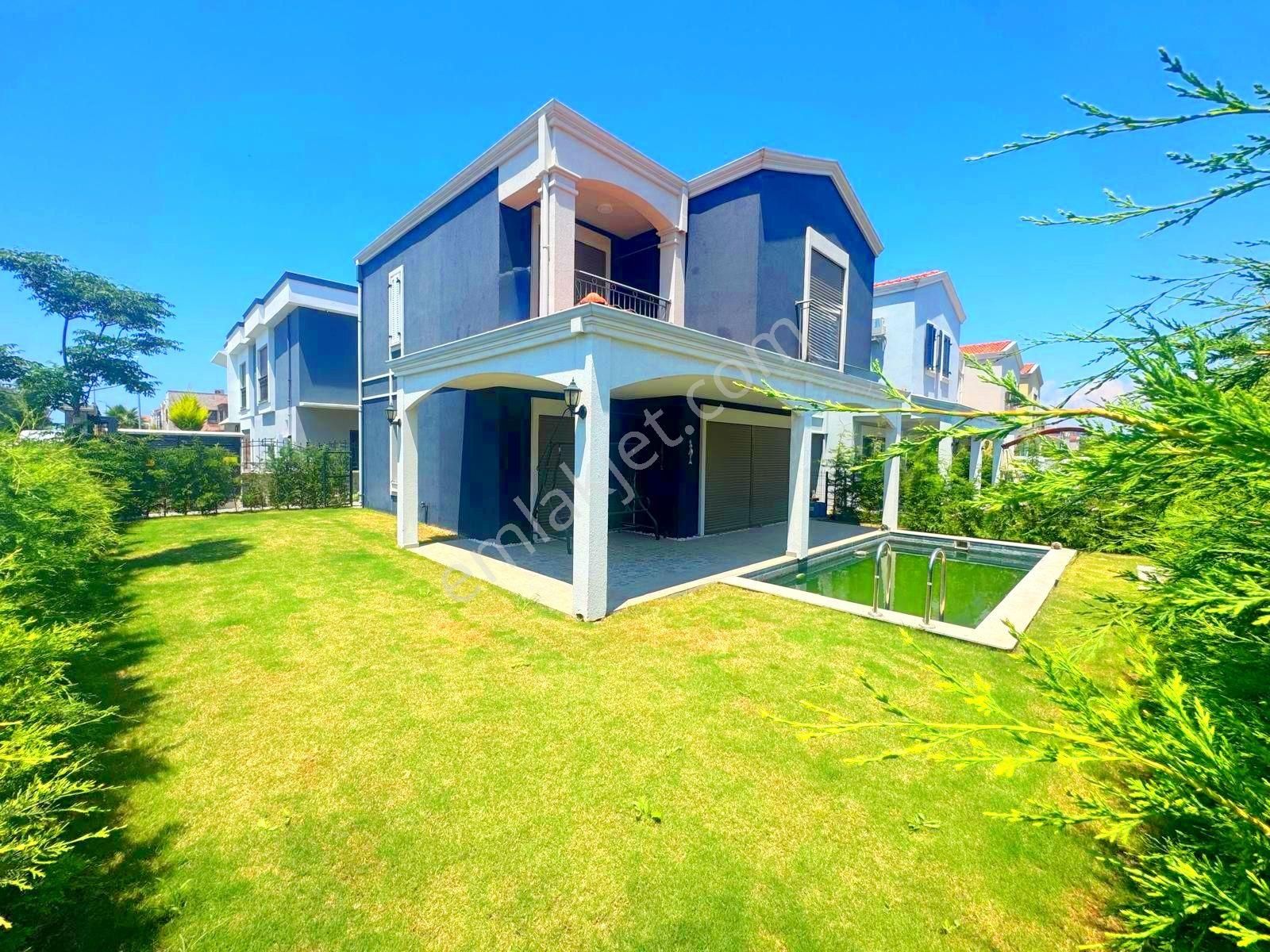 Storia Villa 4+1 Özel Havuzlu Köşe
