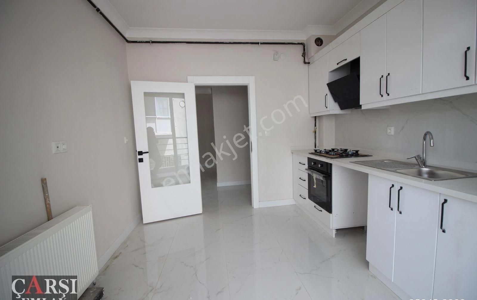 Çarşı"dan Aşkabat Cad. Adım Mesafesi Sıfır Binada 3+1 Kiralık Lüks Daire