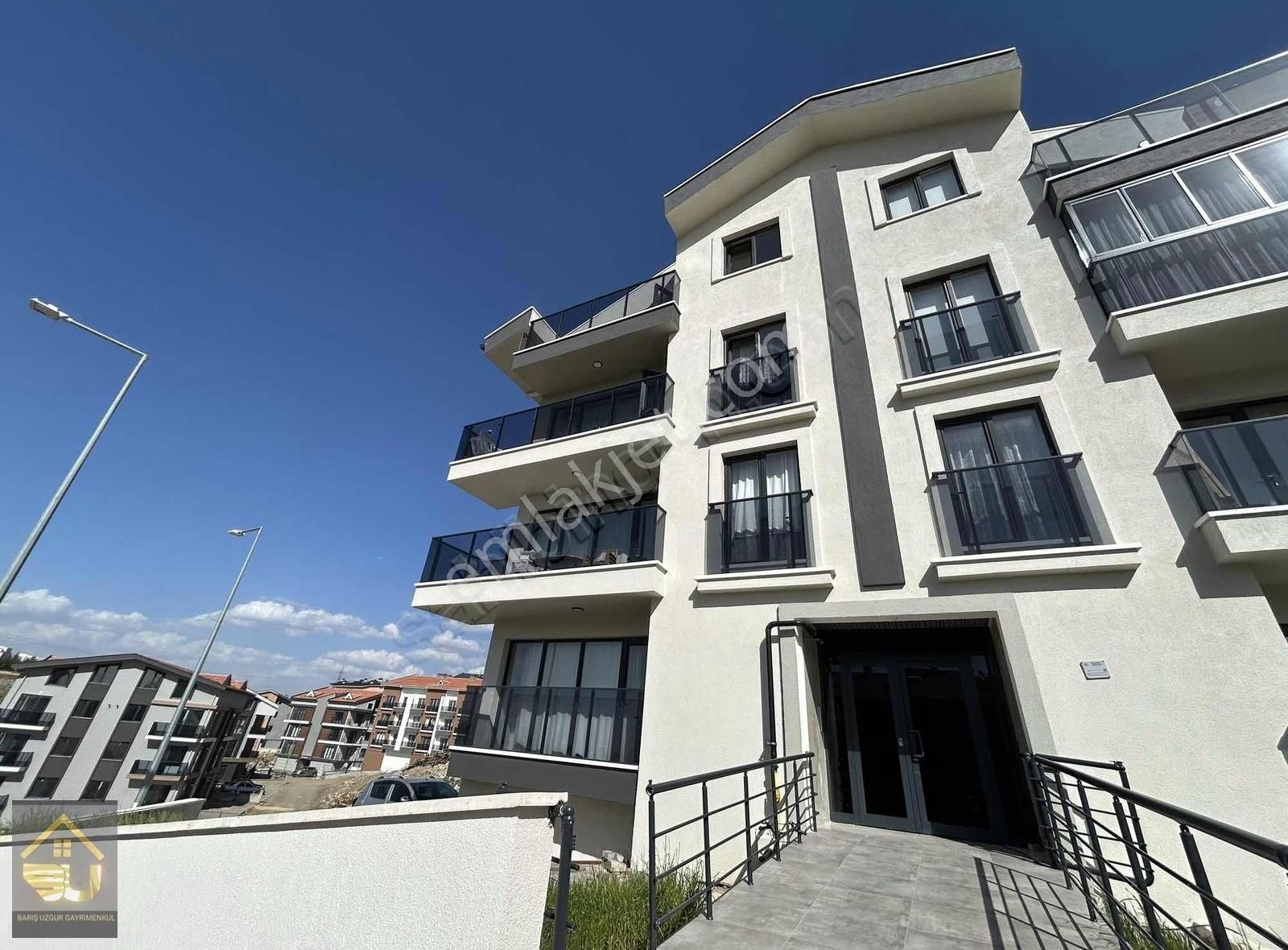 İncek Mh Çorum Cad.ful Eşyalı Kiralık 2+1 Kiralık Daire