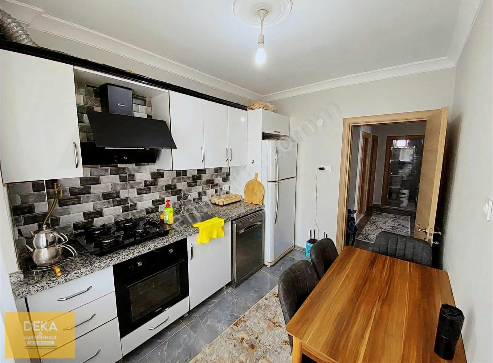Deka Gayrimenkul'den Kurupelit Tramvay Altı Kiralık Eşyalı 2+1