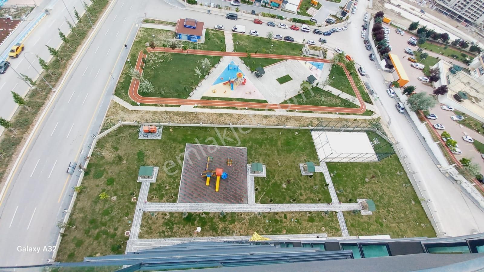 Yenimahalle İst Yolu Metrosuna Ve Göksu Gölüne Yakın 5+1 Kiralık Daire
