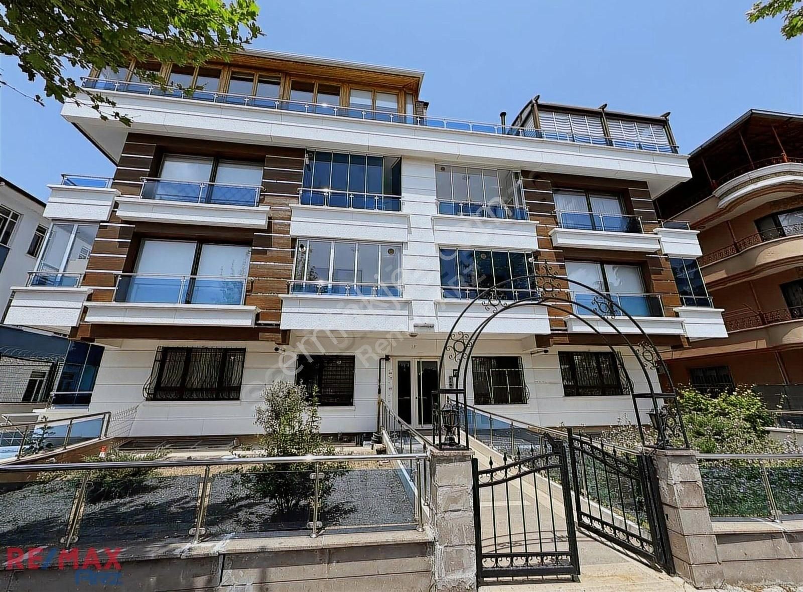 Kavacık Subayevlerinde Satılık 4+1 Daire