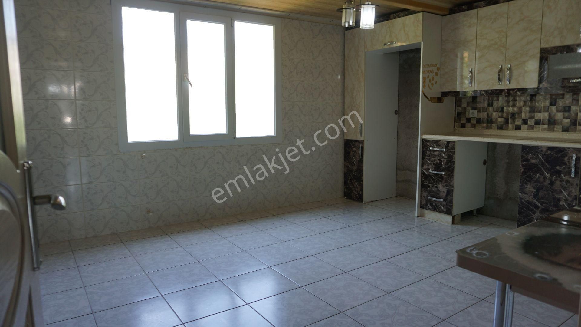 Asarlıkda Satılık 2+1 Balkonlu Konut Kredisine Uygun Çiğliserkan