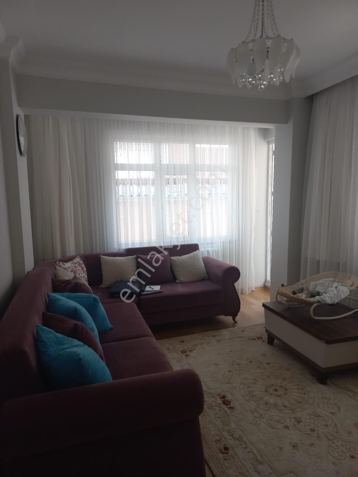 Mareşal Çakmak Mahallesinde Merkezi Konumda Kiralık 2+1 Daire