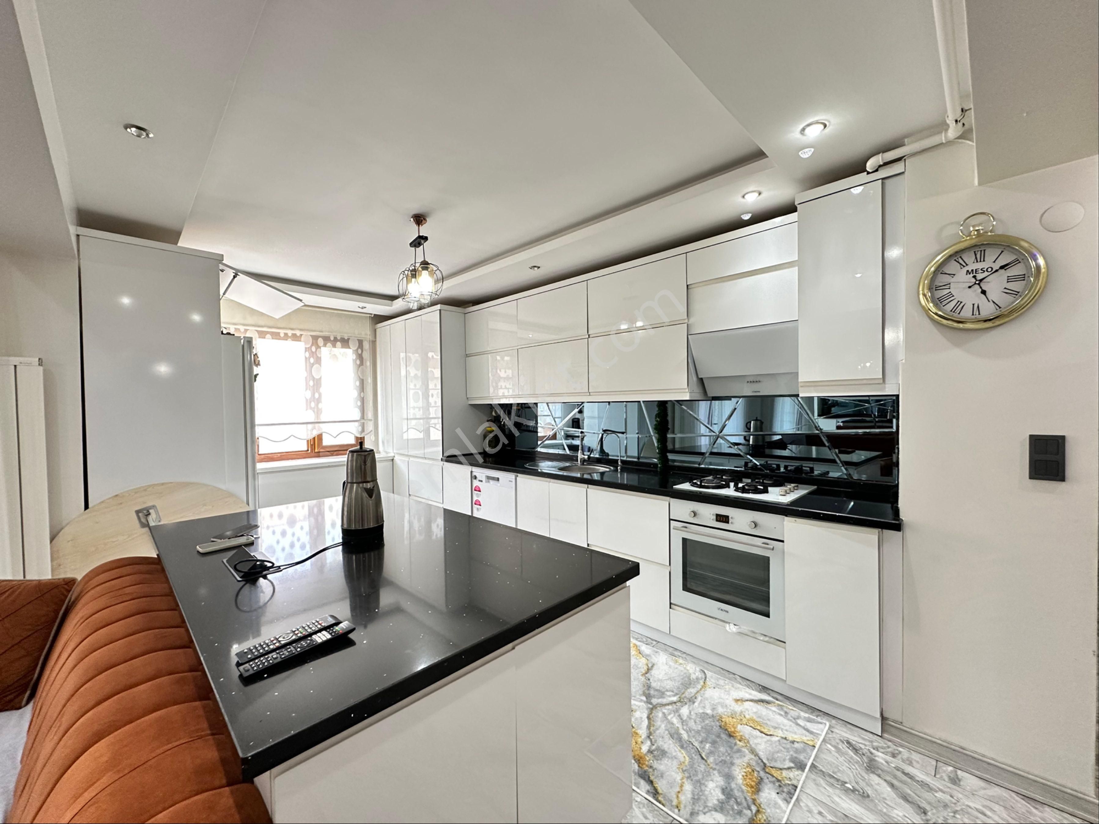 Manisa Muradiye Mah.6+1 280m2 Fullüx Geniş Teraslı Satılık Dublex