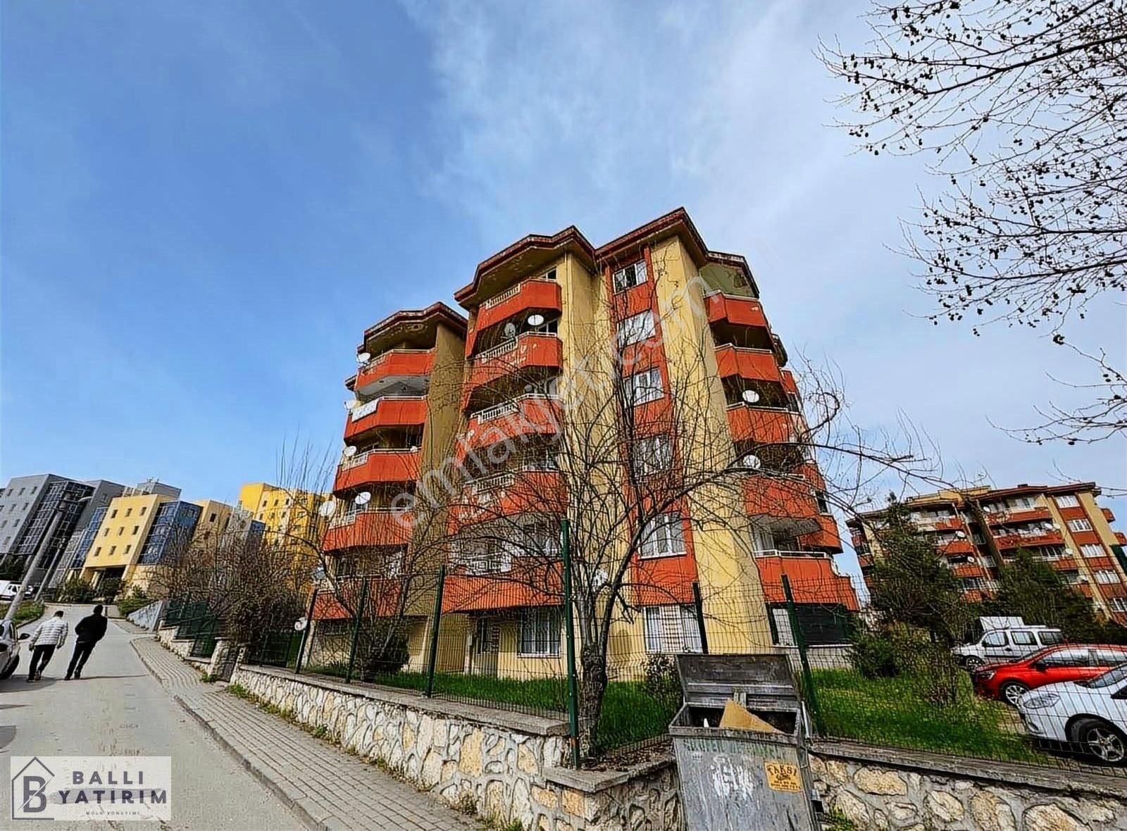 Ballı'dan Görüklede 3+1 150 M2 Eşyalı Merkezi Konumda Kiralık