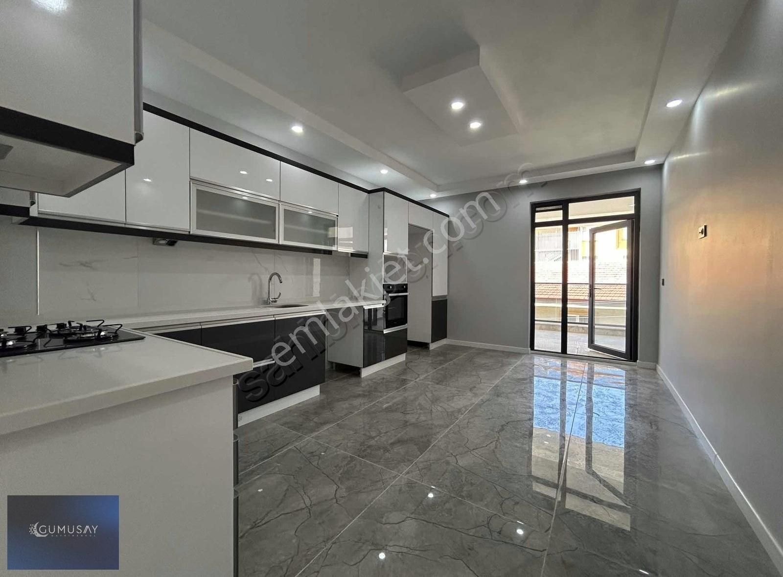 Gümüşay'dan Kapalı Pazar Yakını Satılık Lüks 3+1 Daire