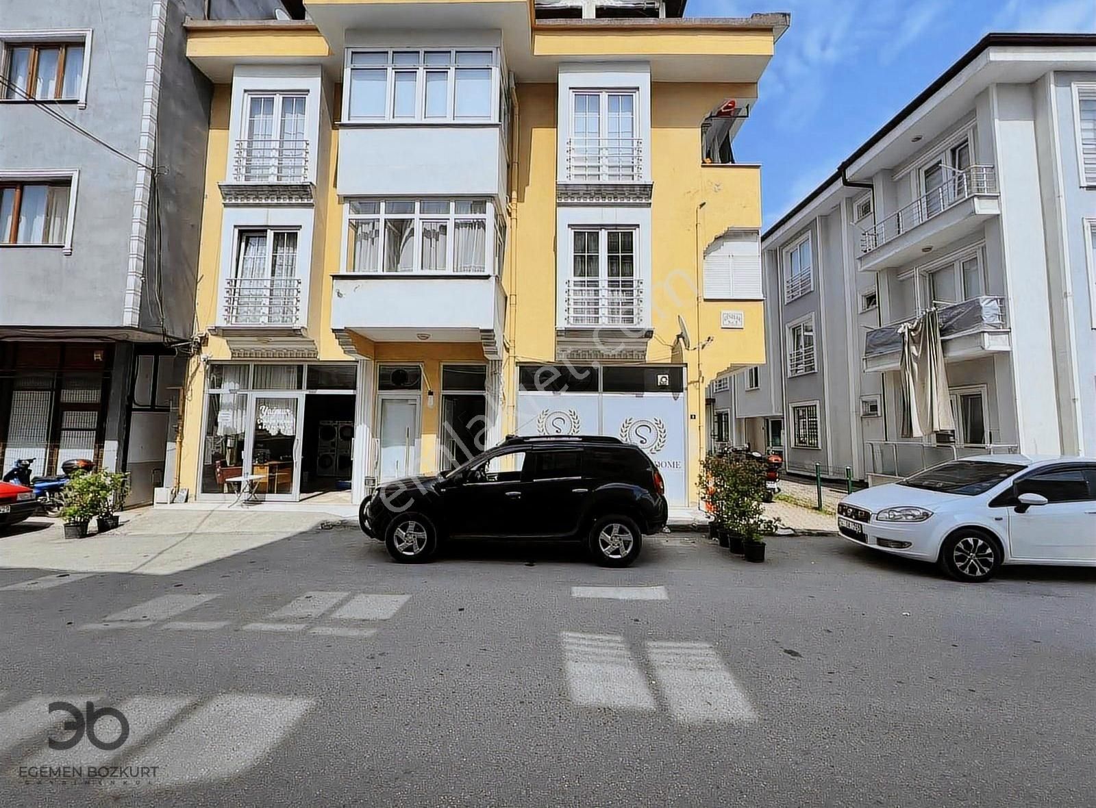 Egemen Bozkurt'tan Sapanca Camii Cedit Mah. 2 +1 Satılık Daire