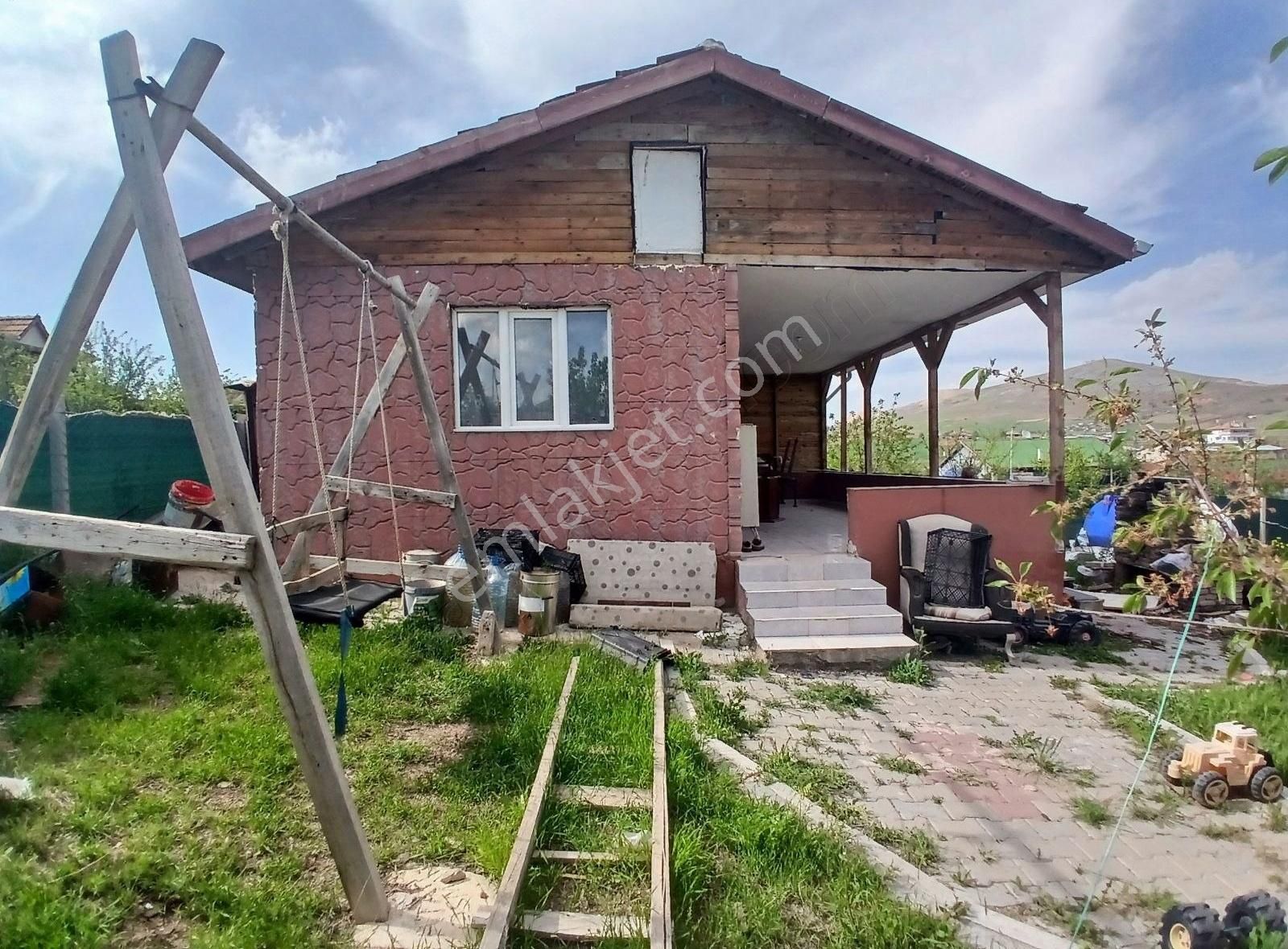 Çiğnitaş Emlak* İkipınar Da Satılık Evli Bahçe Net 500 M